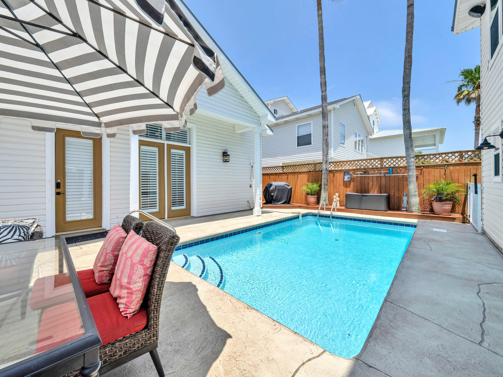 CRYSTAL BEACH - Residential