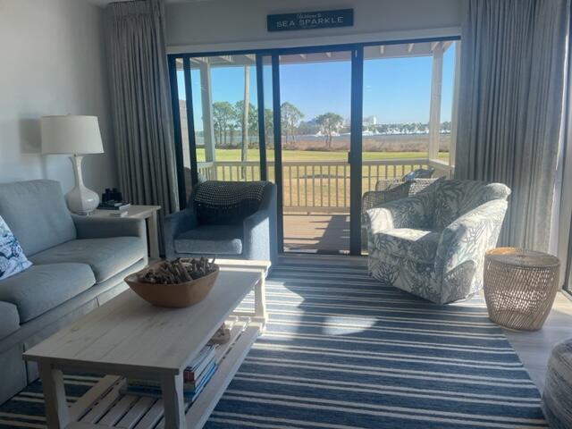 HARBOUR POINT CONDO - Residential