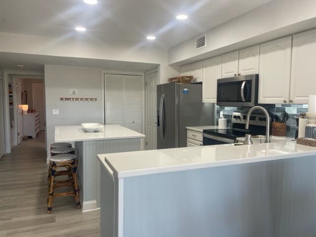 HARBOUR POINT CONDO - Residential