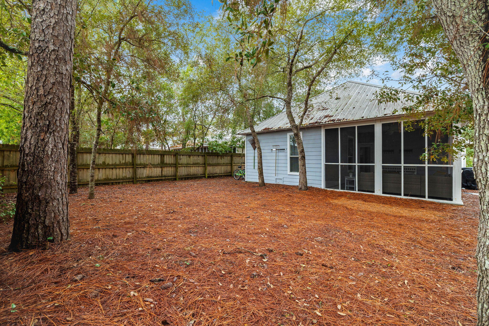 WHITES GULFVIEW ESTATES 2ND ADDN - Residential