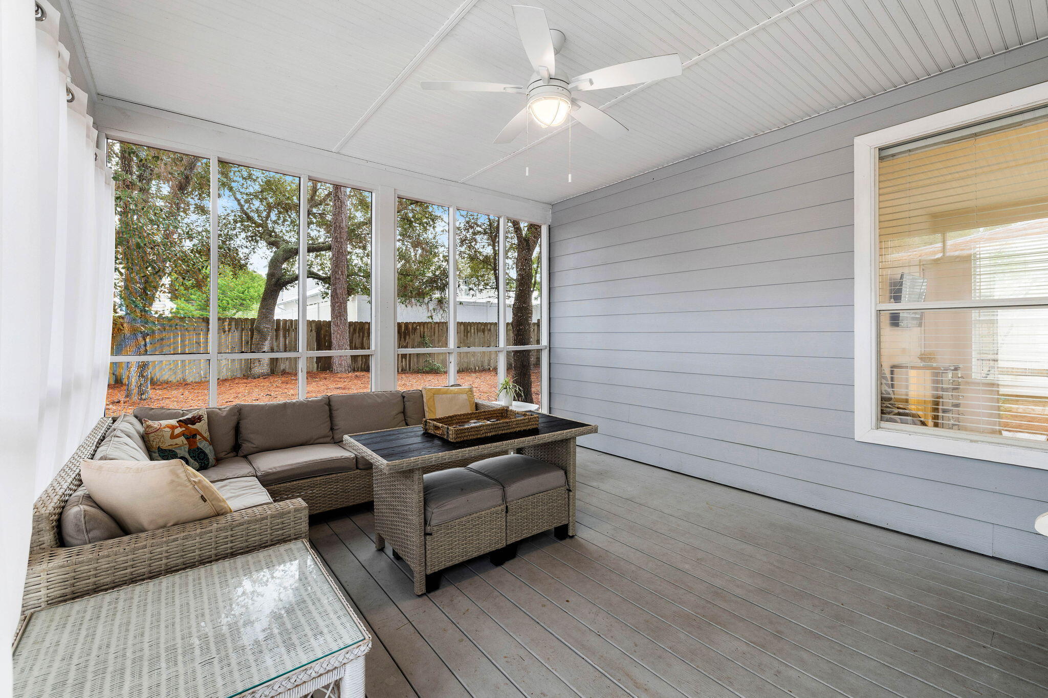 WHITES GULFVIEW ESTATES 2ND ADDN - Residential