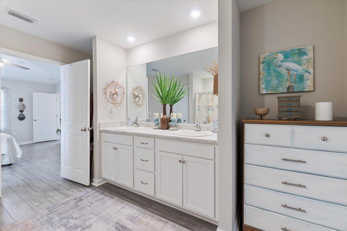 RIVERWALK PH I - Residential