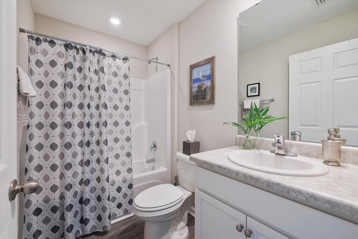 RIVERWALK PH I - Residential