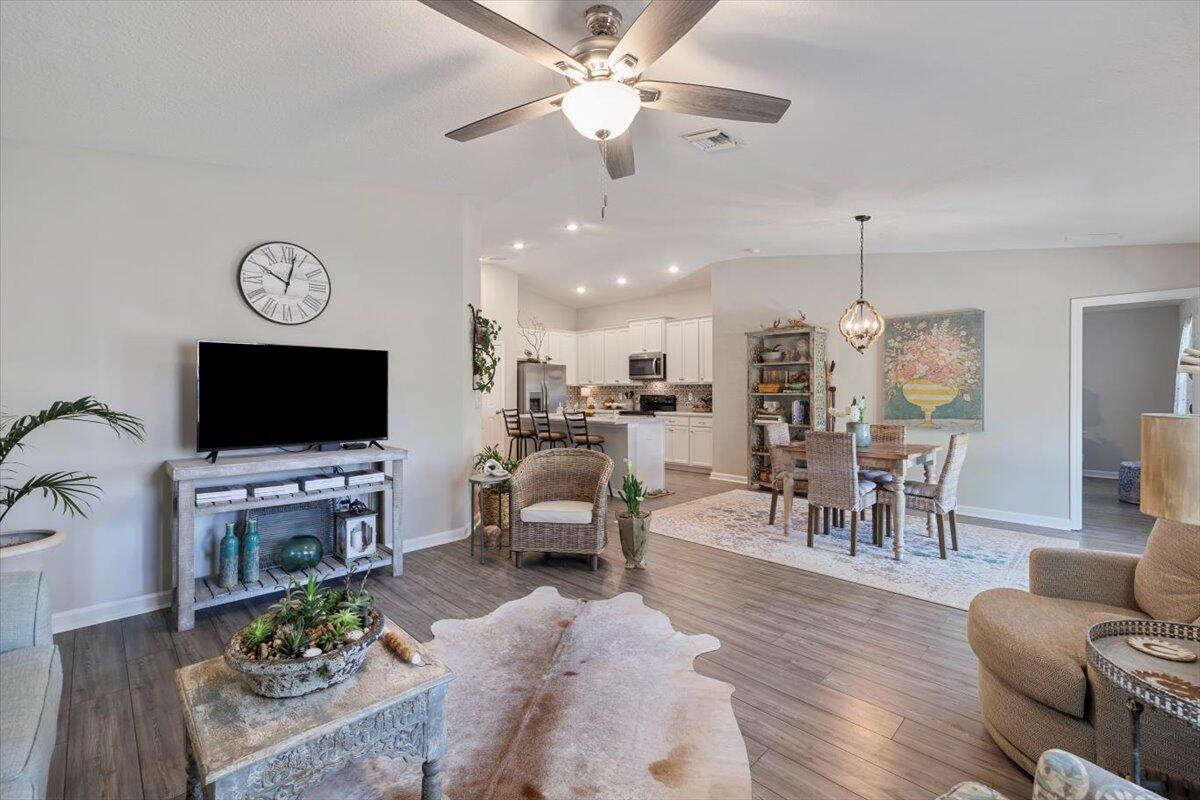 RIVERWALK PH I - Residential