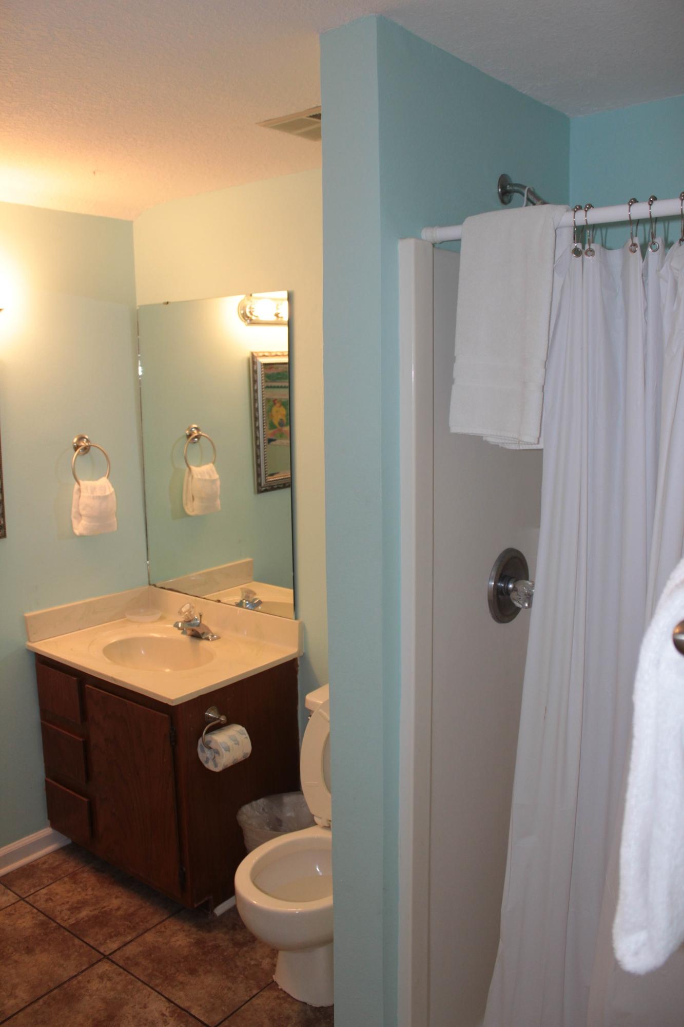 EASTERN SHORES CONDO PH 1 - Residential