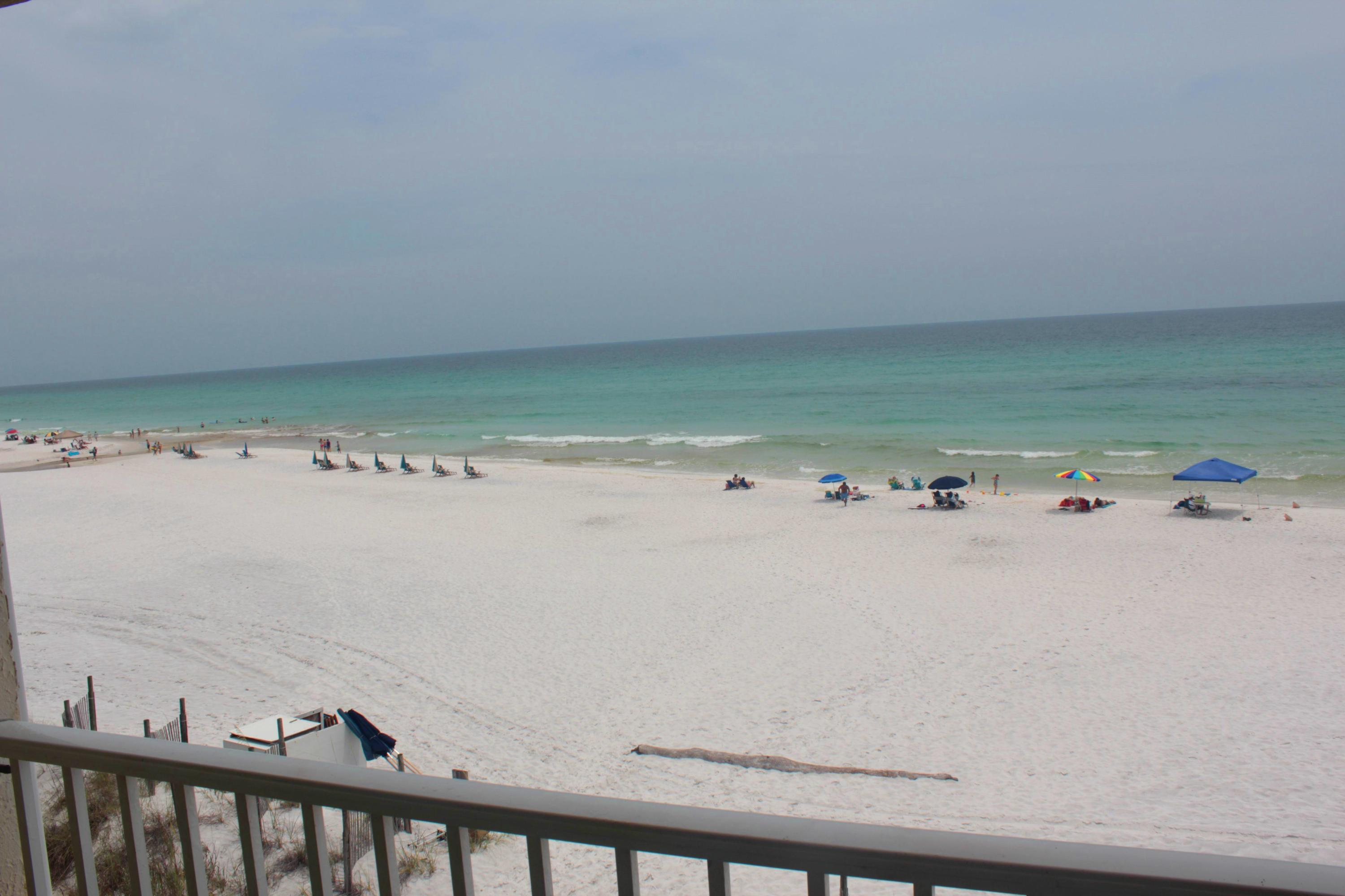 EASTERN SHORES CONDO PH 1 - Residential