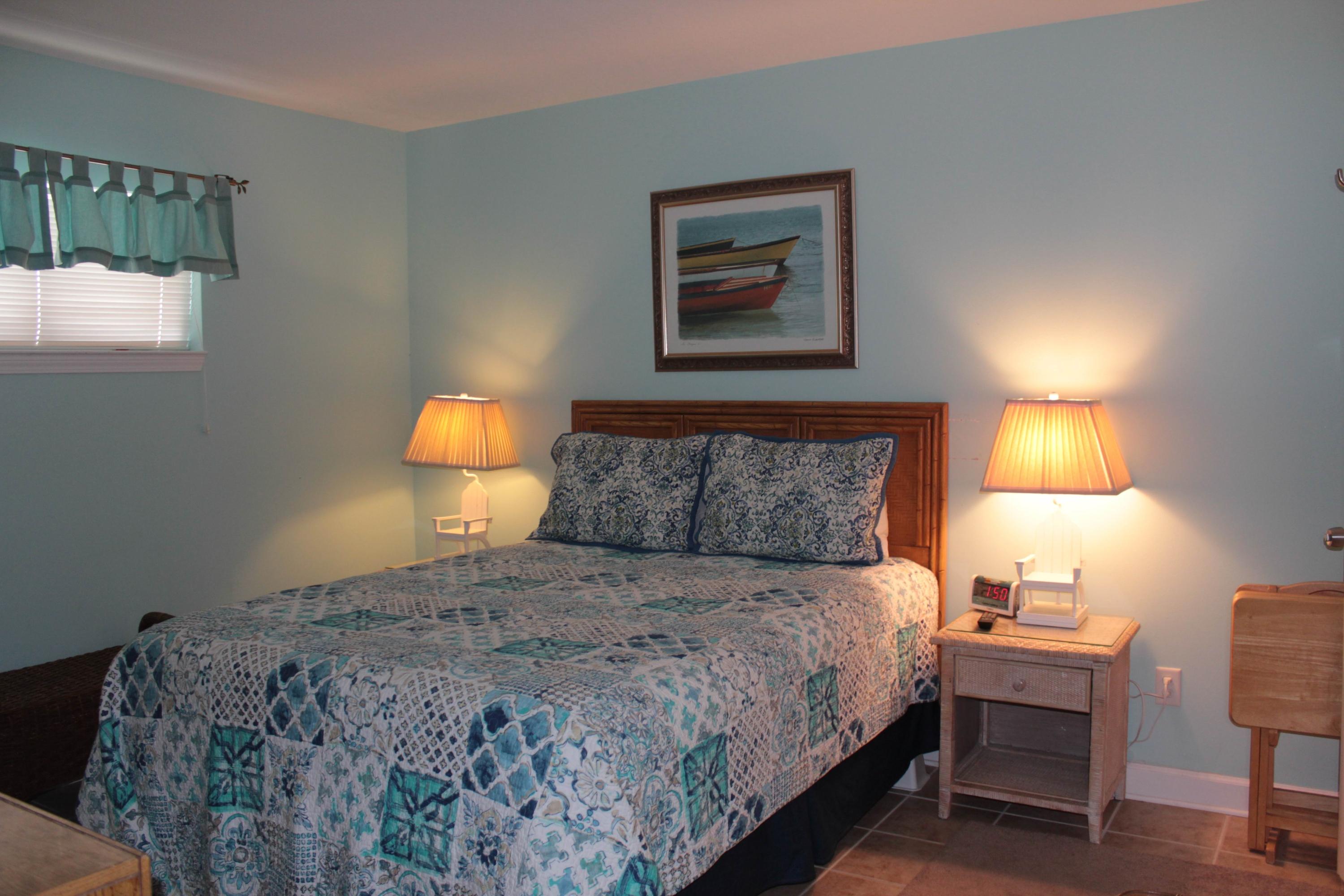 EASTERN SHORES CONDO PH 1 - Residential