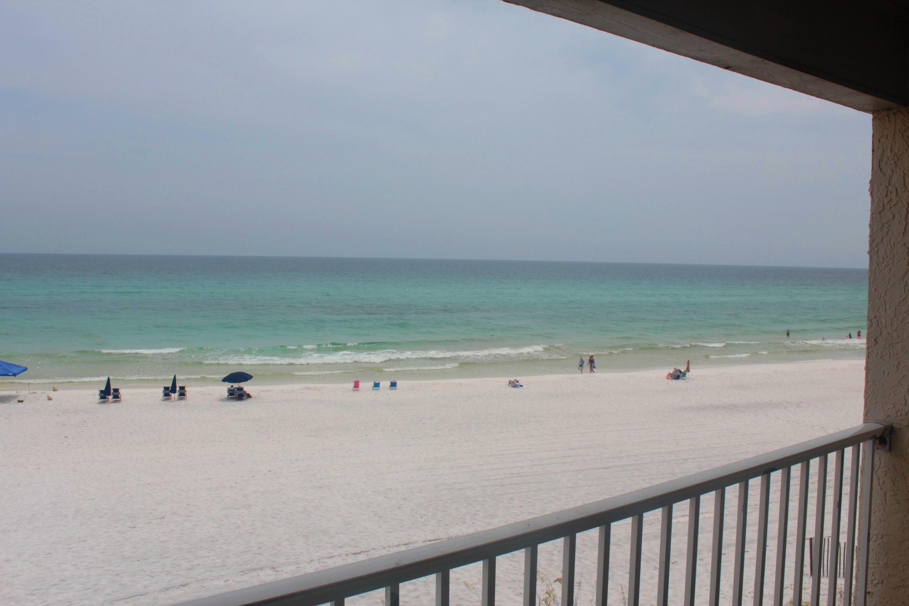 EASTERN SHORES CONDO PH 1 - Residential