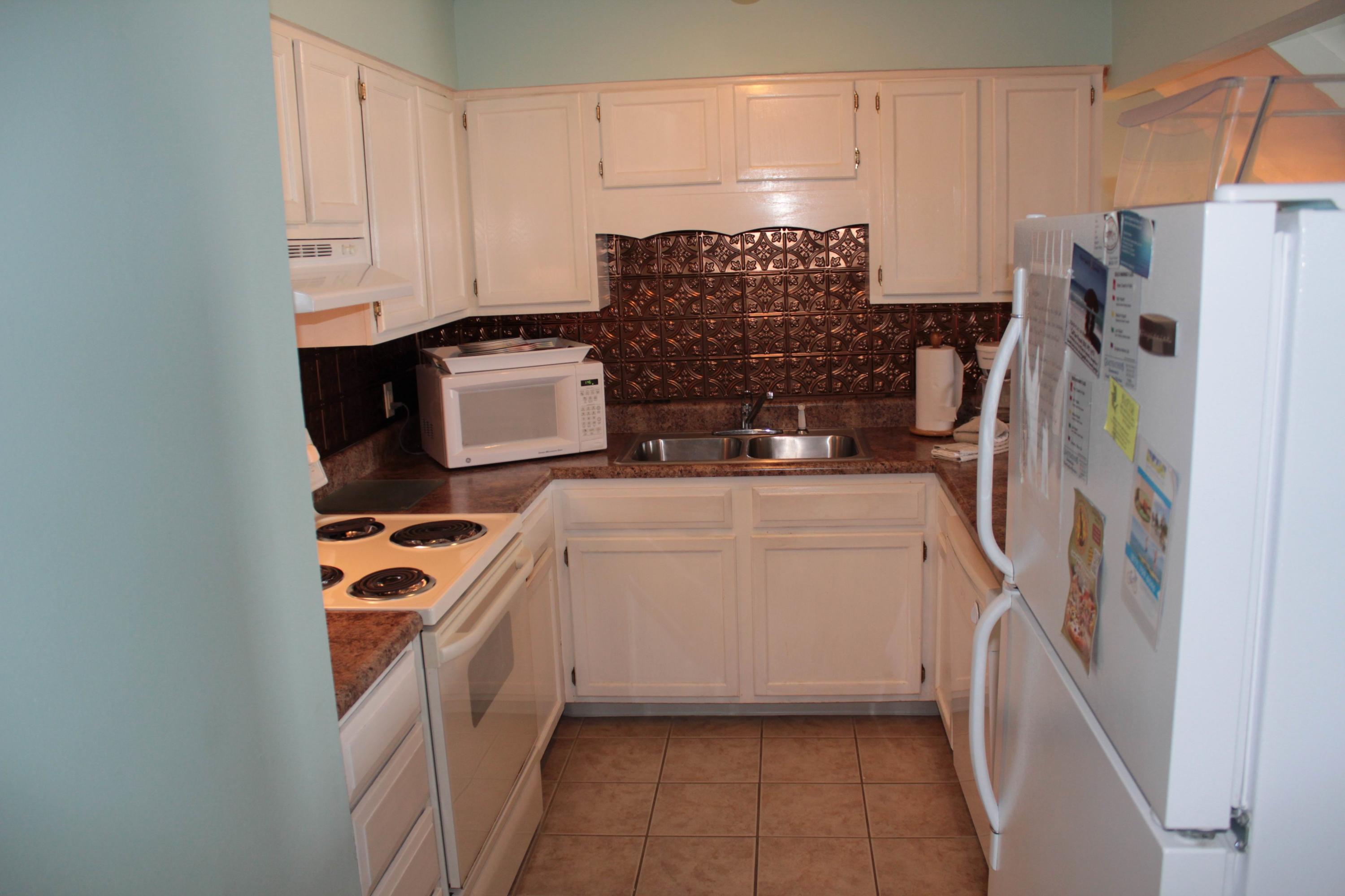 EASTERN SHORES CONDO PH 1 - Residential