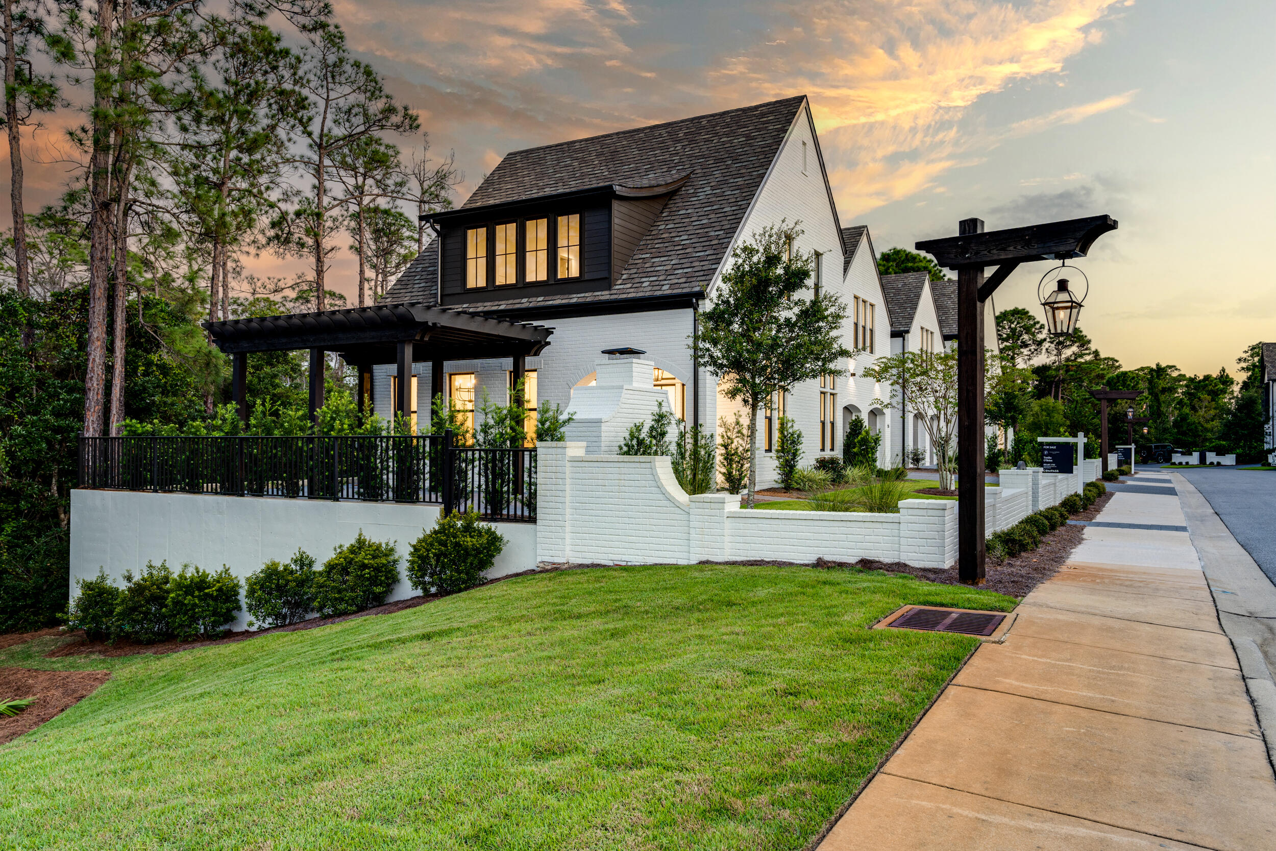 Ridgewalk - Residential