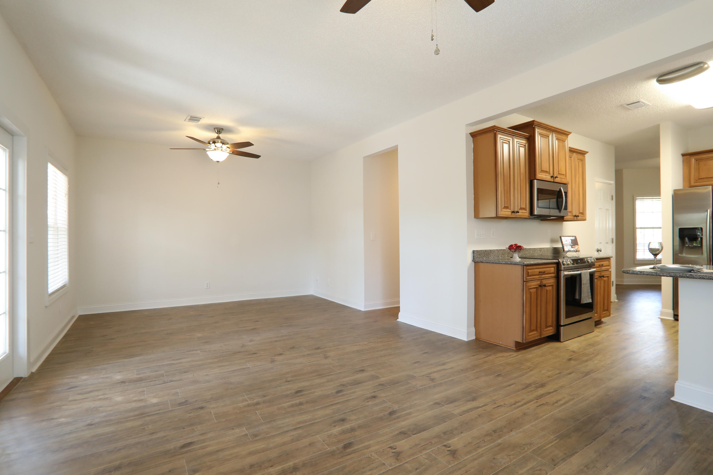 BAY PINE SHORES - Residential