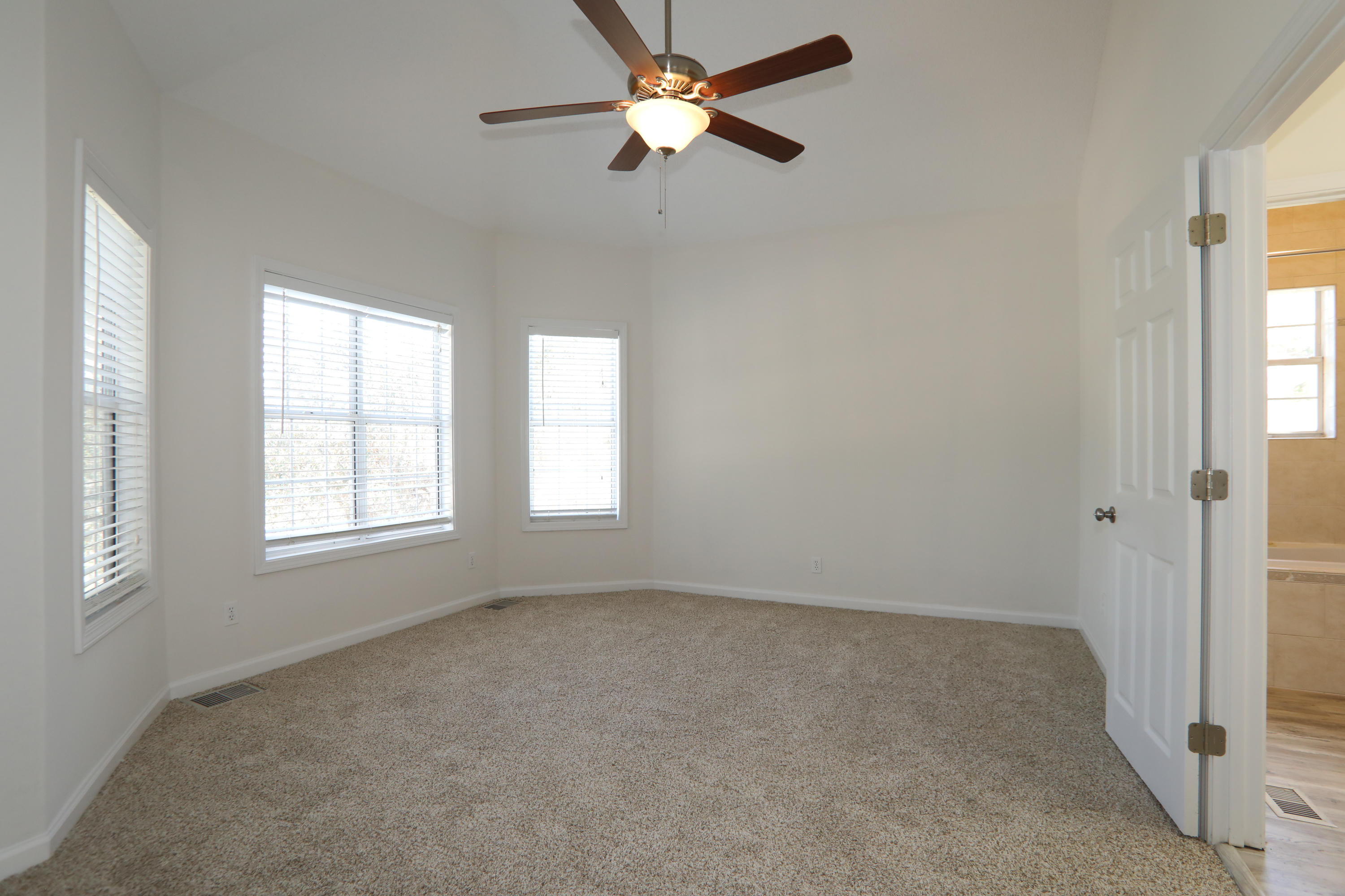 BAY PINE SHORES - Residential