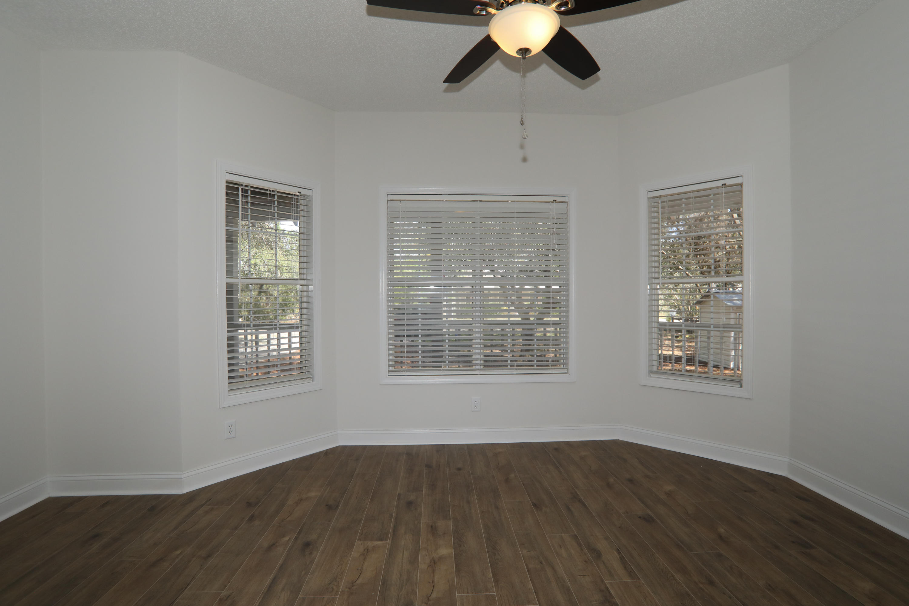 BAY PINE SHORES - Residential