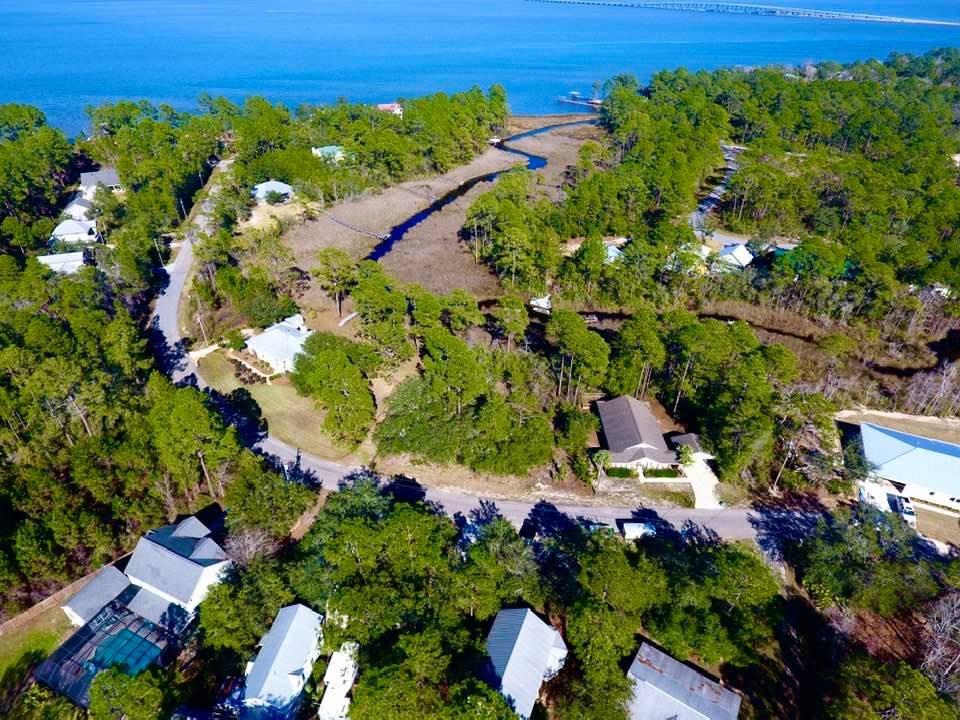 BAY PINE SHORES - Residential