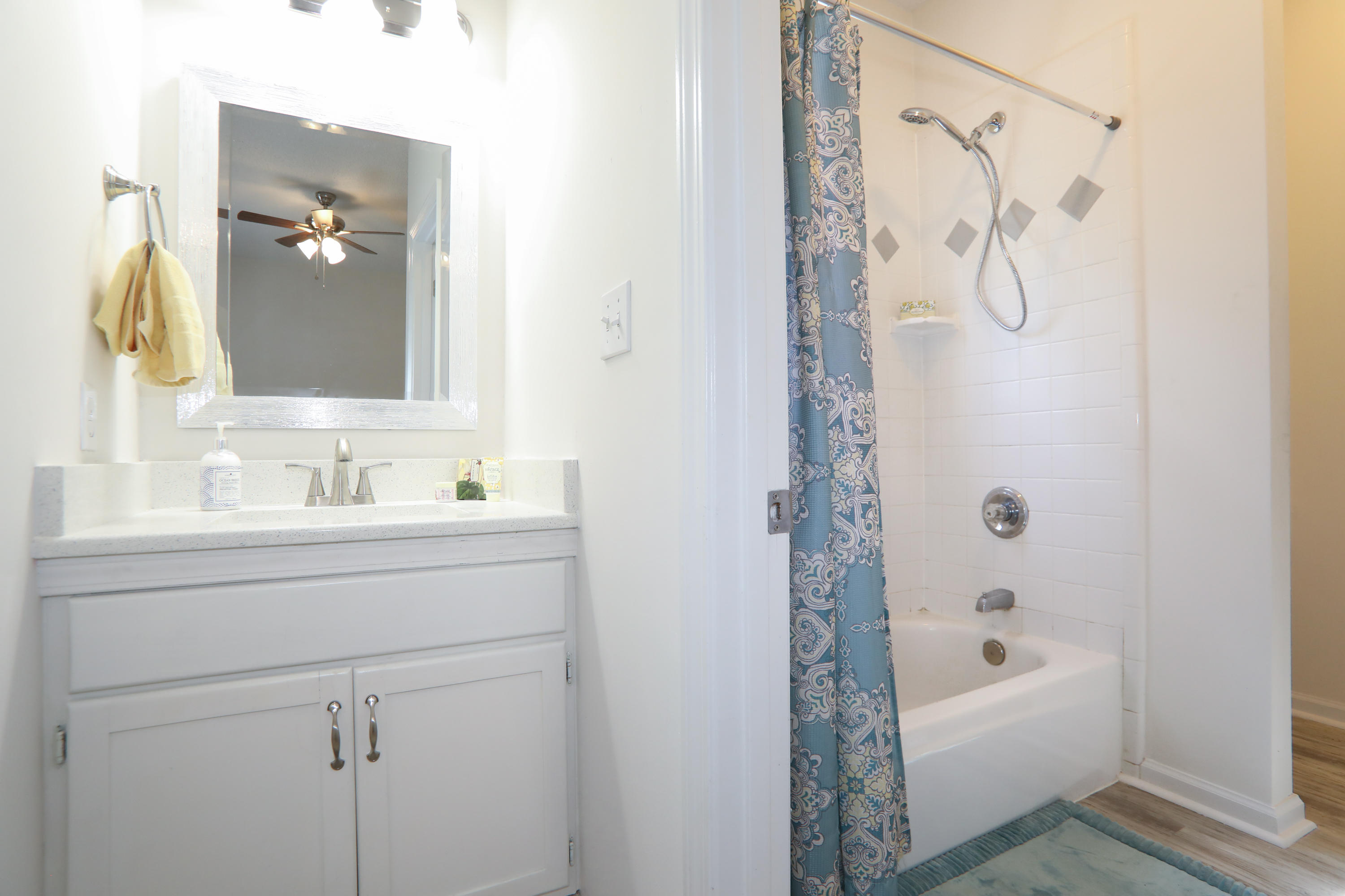 BAY PINE SHORES - Residential