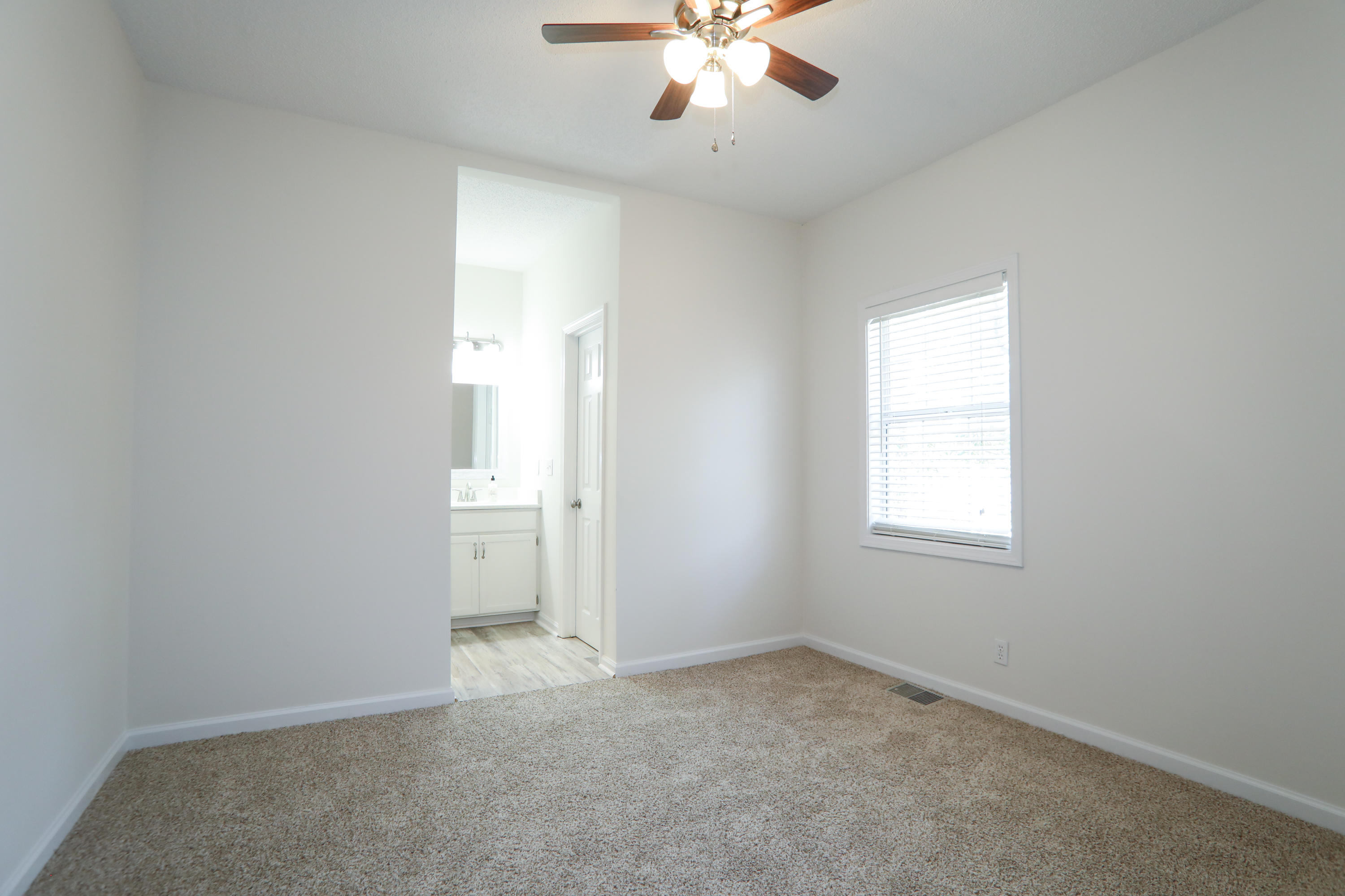 BAY PINE SHORES - Residential