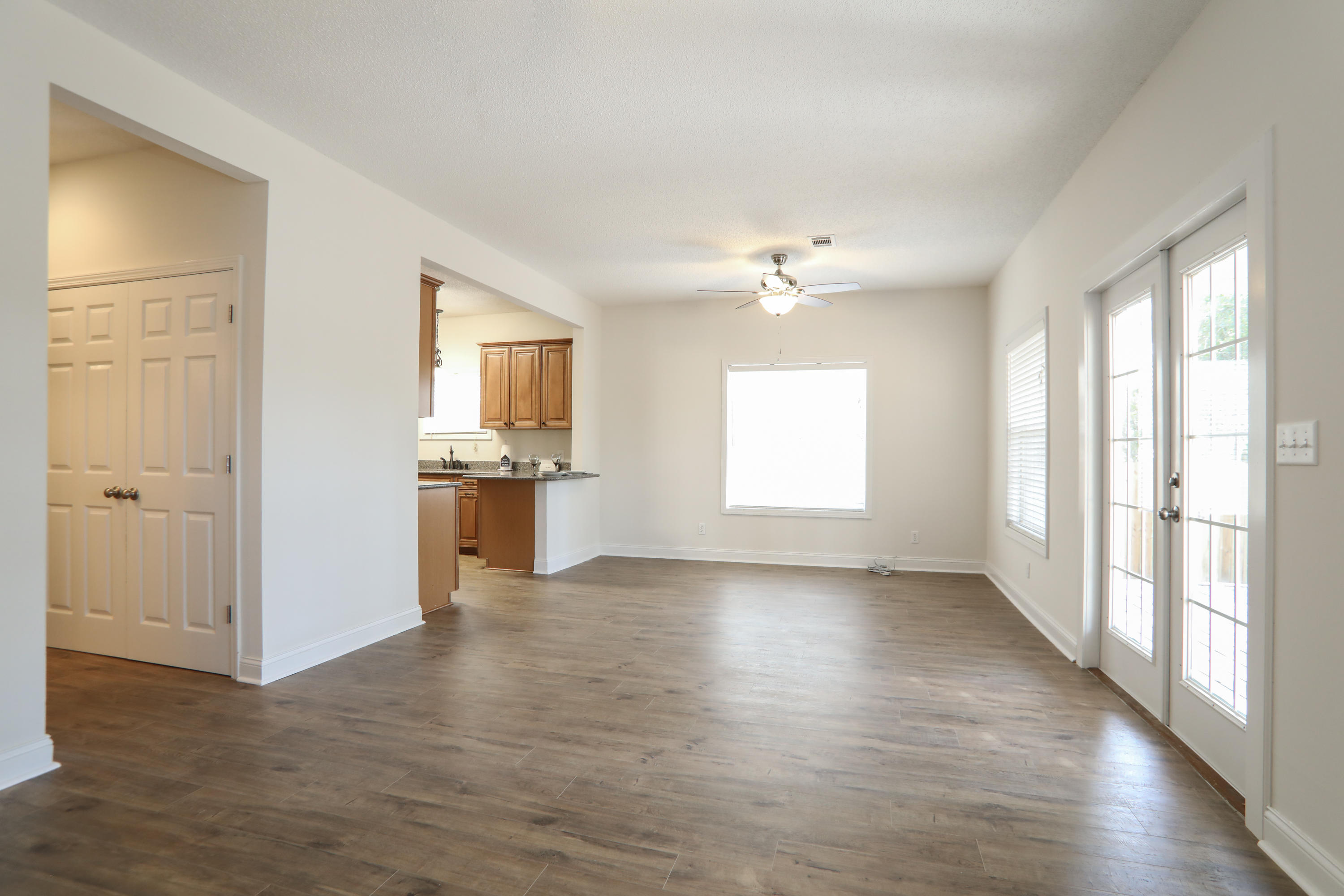 BAY PINE SHORES - Residential