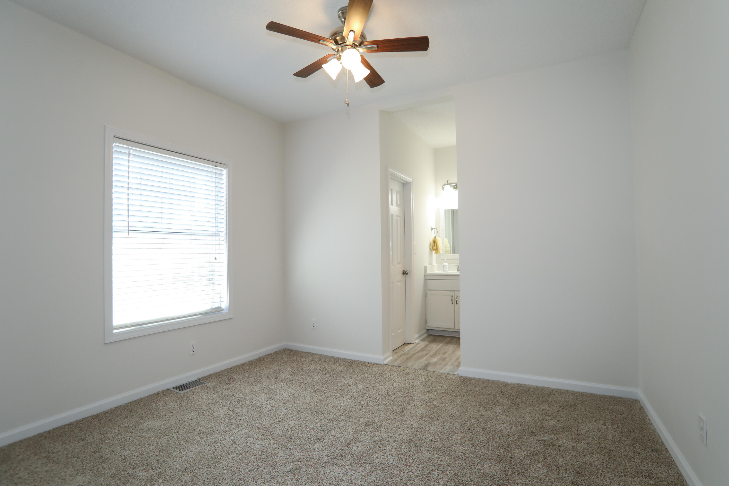 BAY PINE SHORES - Residential