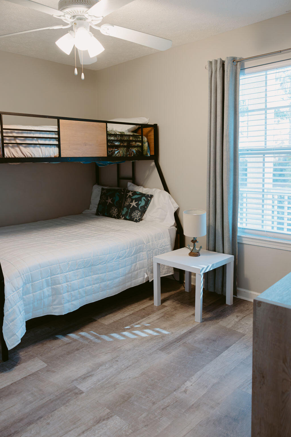 PALM COVE PH I 47B LOT8 ORB 4451 P 813 - Residential Lease