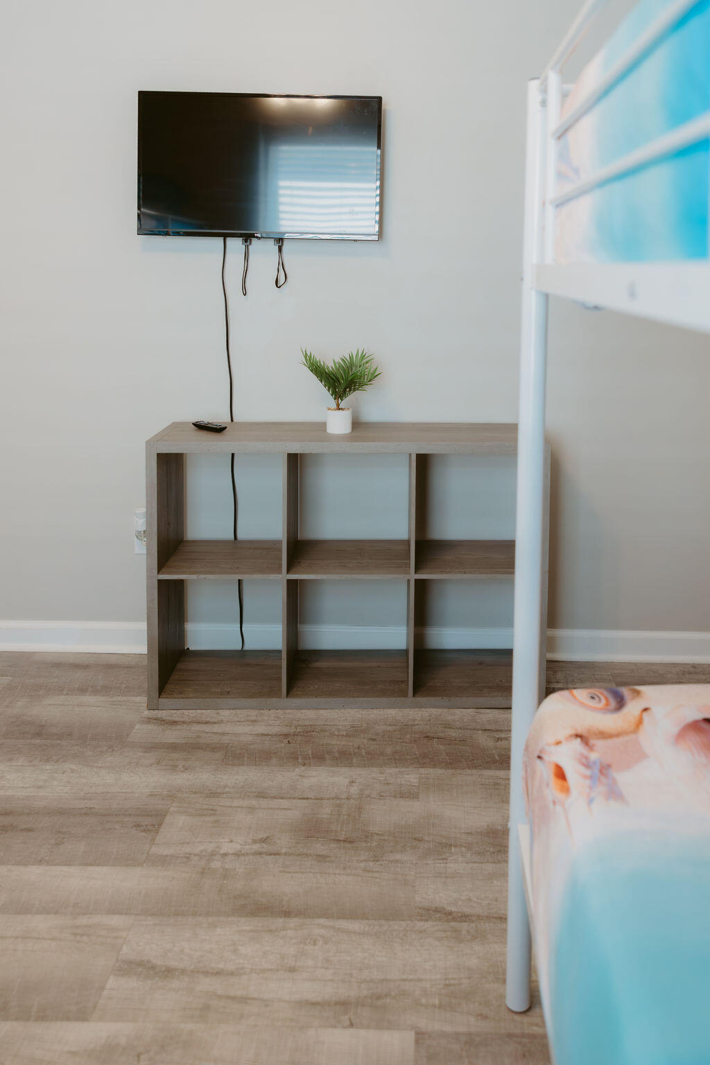 PALM COVE PH I 47B LOT8 ORB 4451 P 813 - Residential Lease