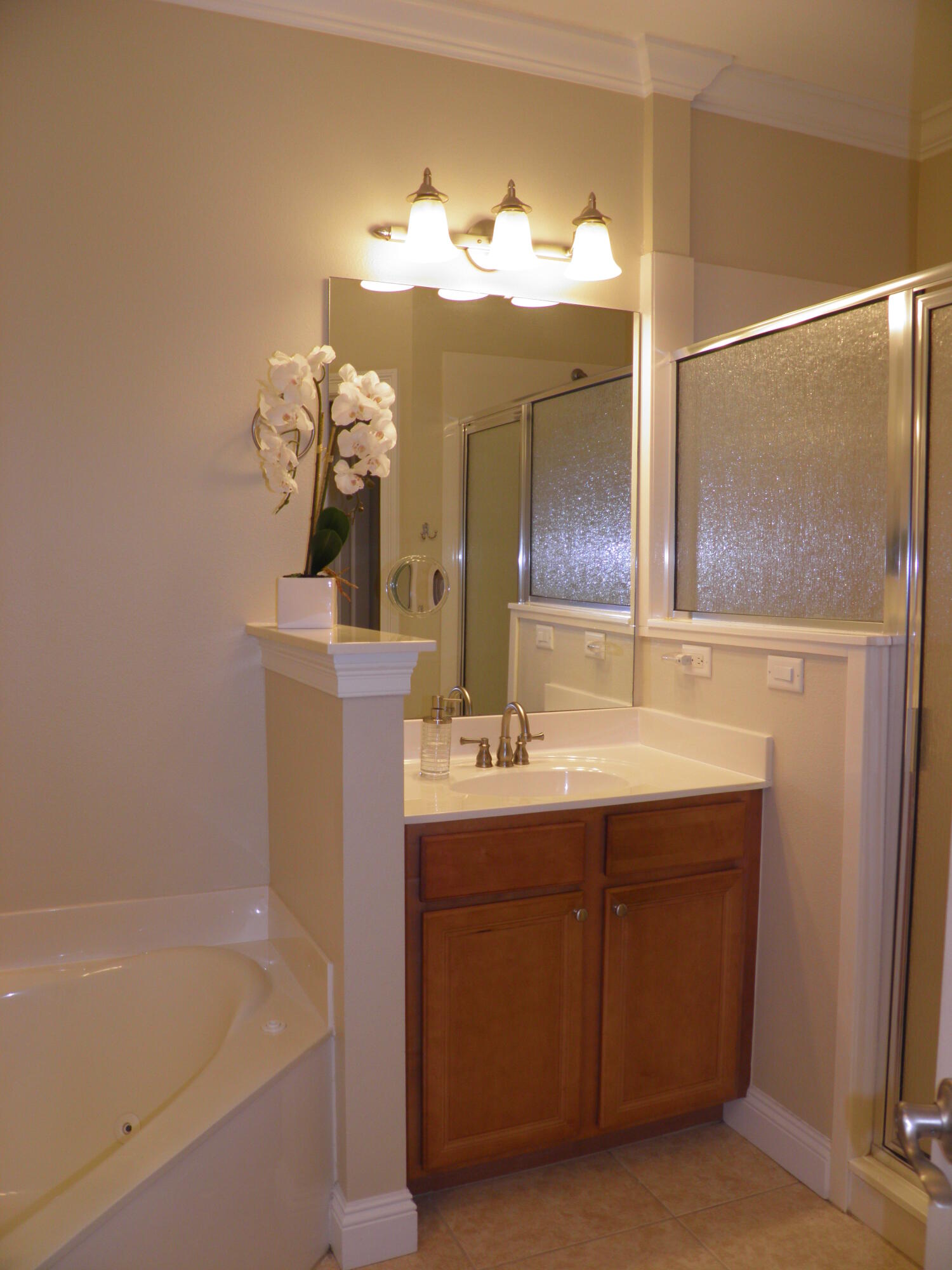 WALTON OAKS - Residential