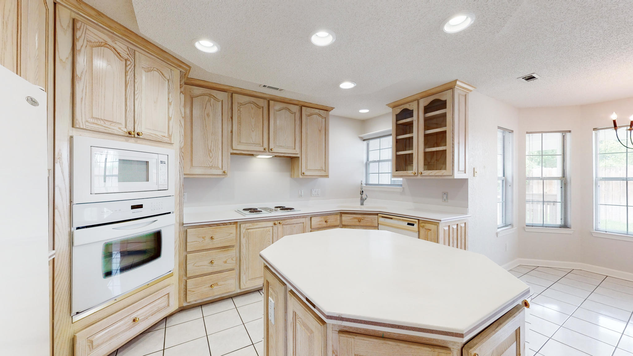 LAKE POINTE - Residential Lease