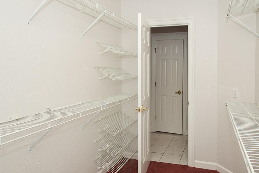 LAKE POINTE - Residential Lease