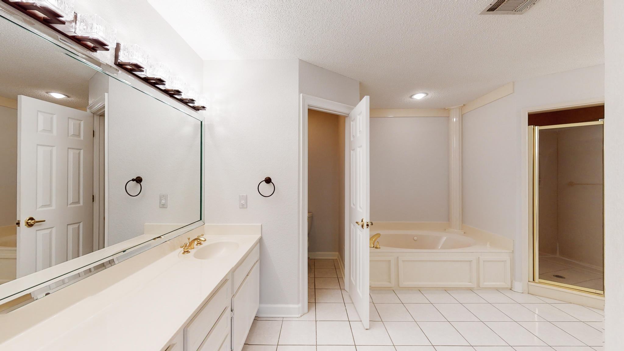 LAKE POINTE - Residential Lease