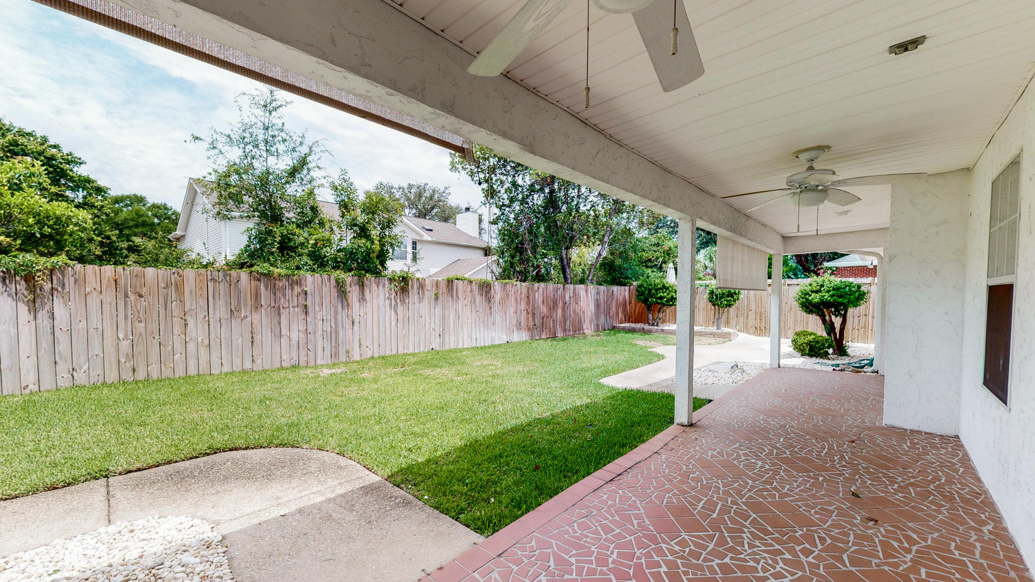 LAKE POINTE - Residential Lease