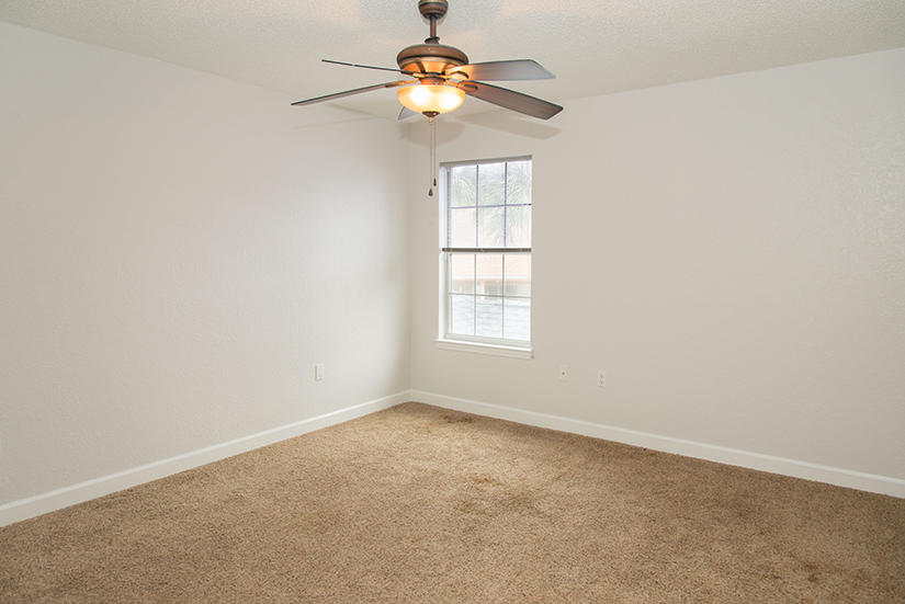 LAKE POINTE - Residential Lease