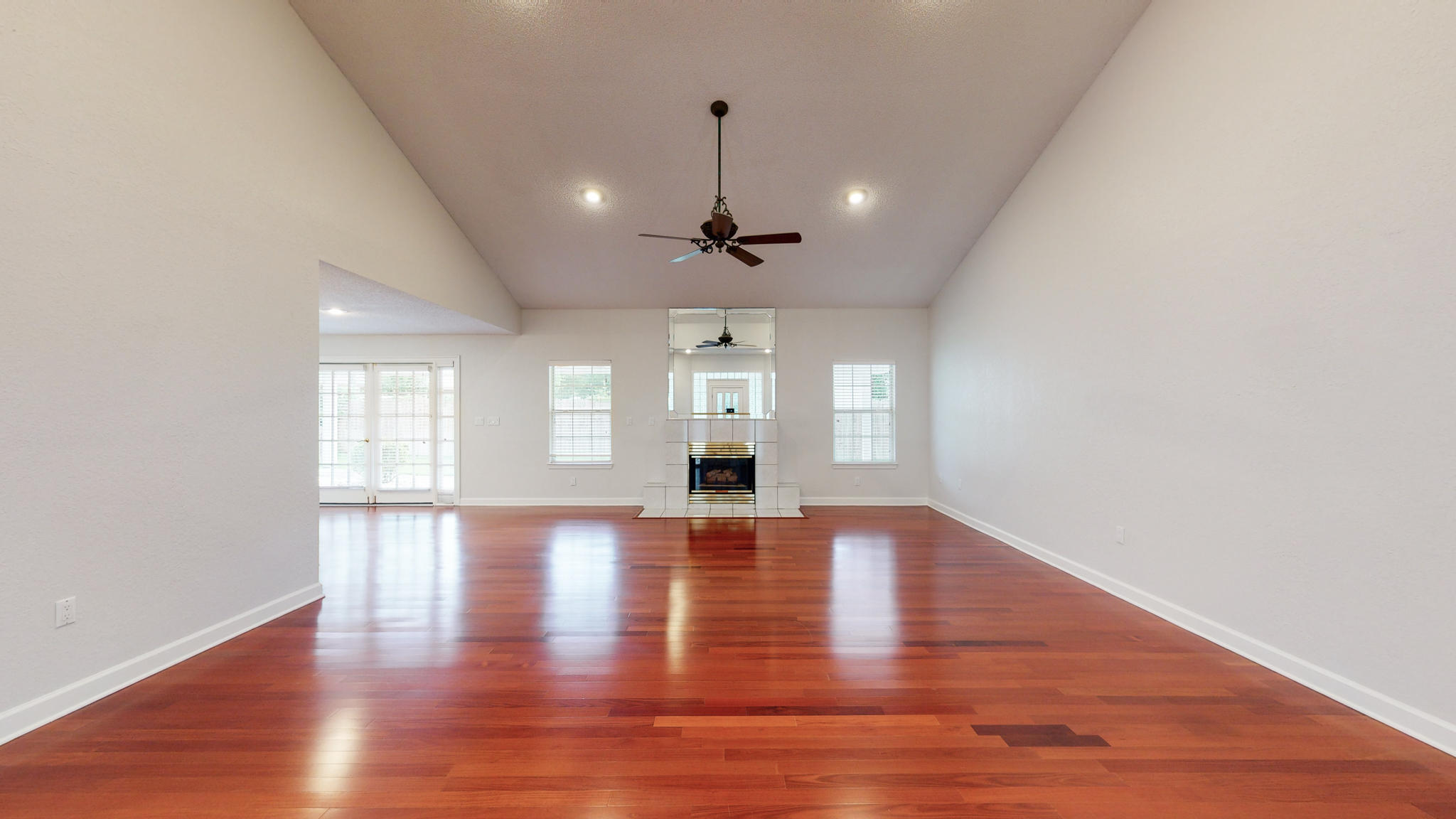 LAKE POINTE - Residential Lease