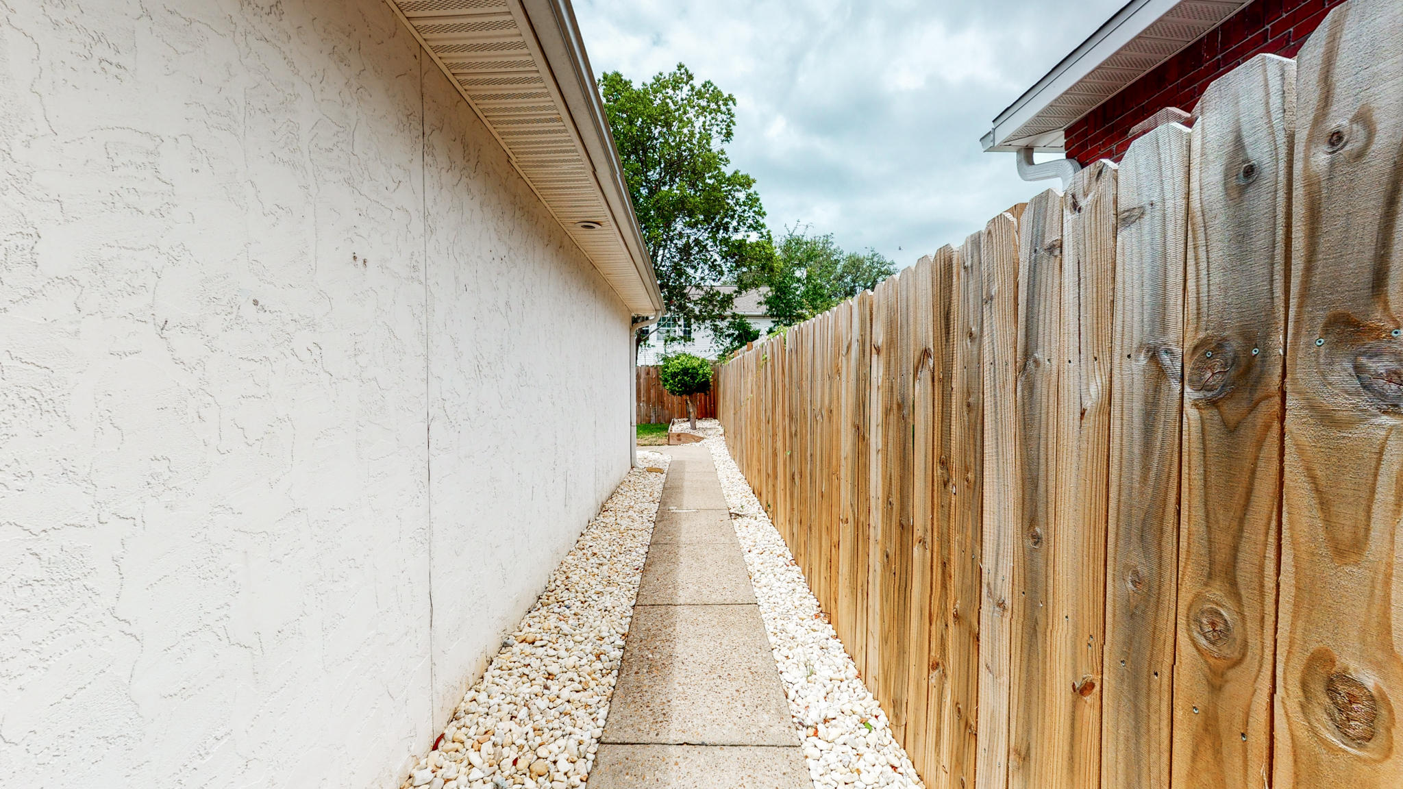 LAKE POINTE - Residential Lease