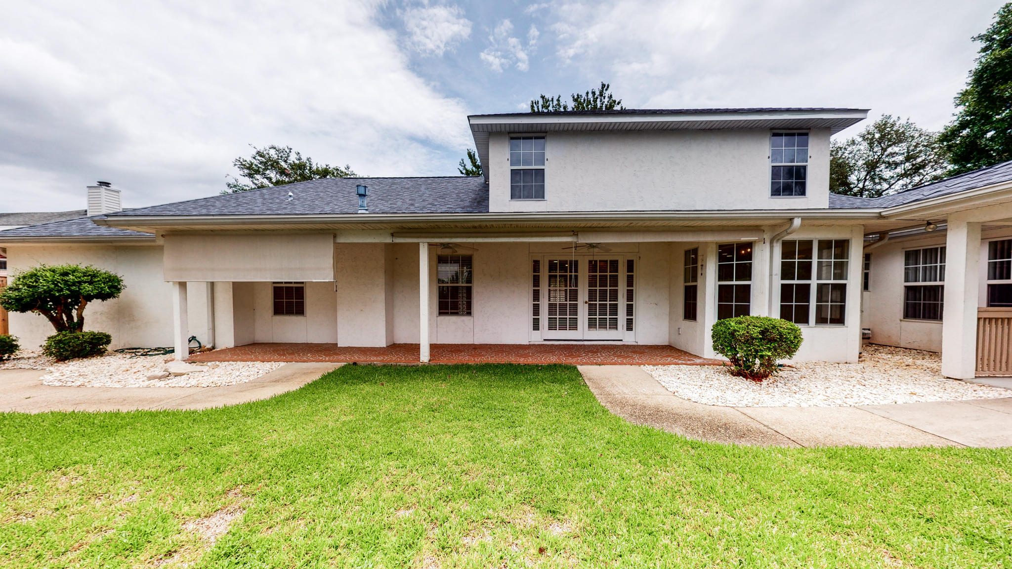 LAKE POINTE - Residential Lease