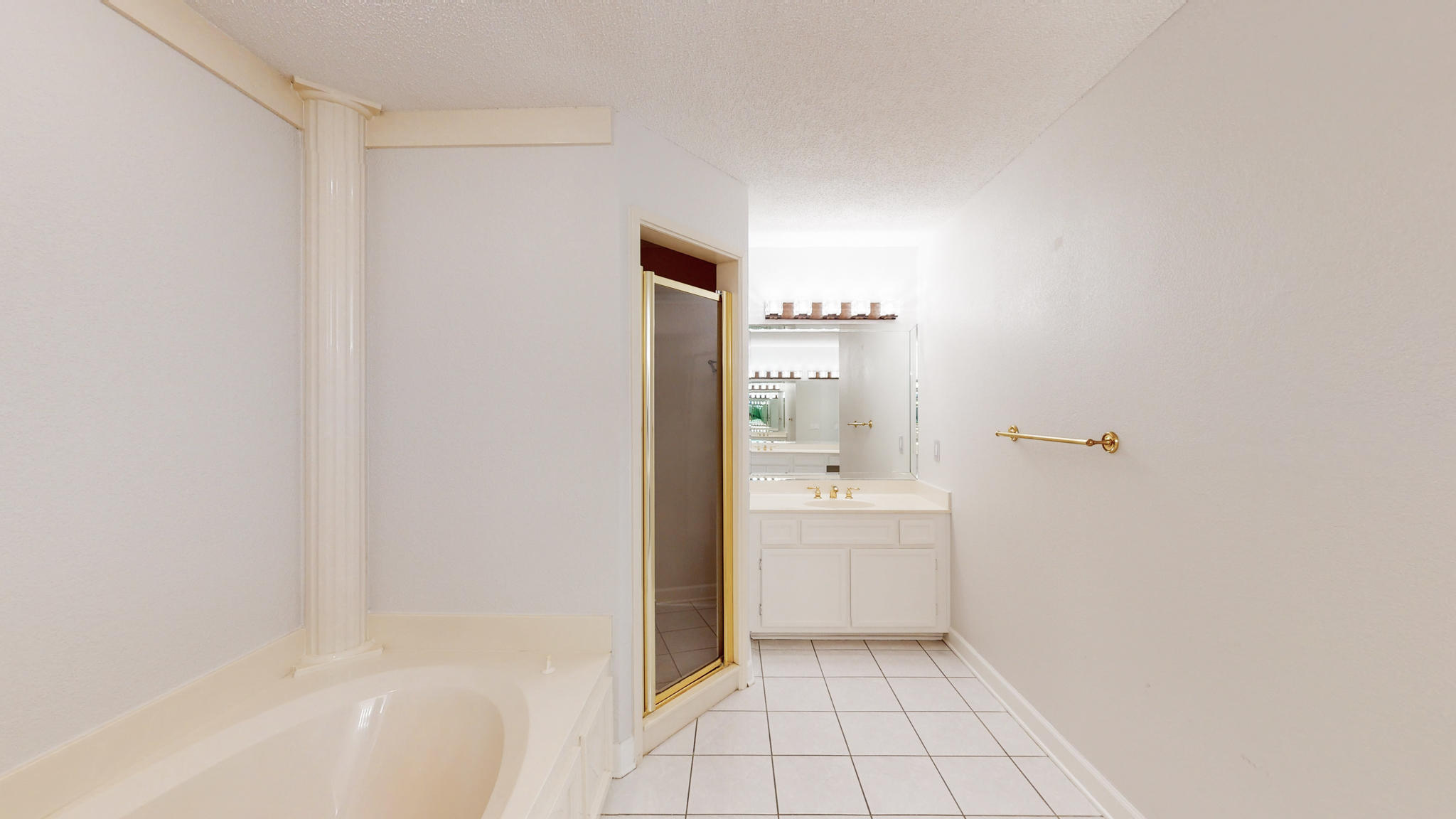 LAKE POINTE - Residential Lease