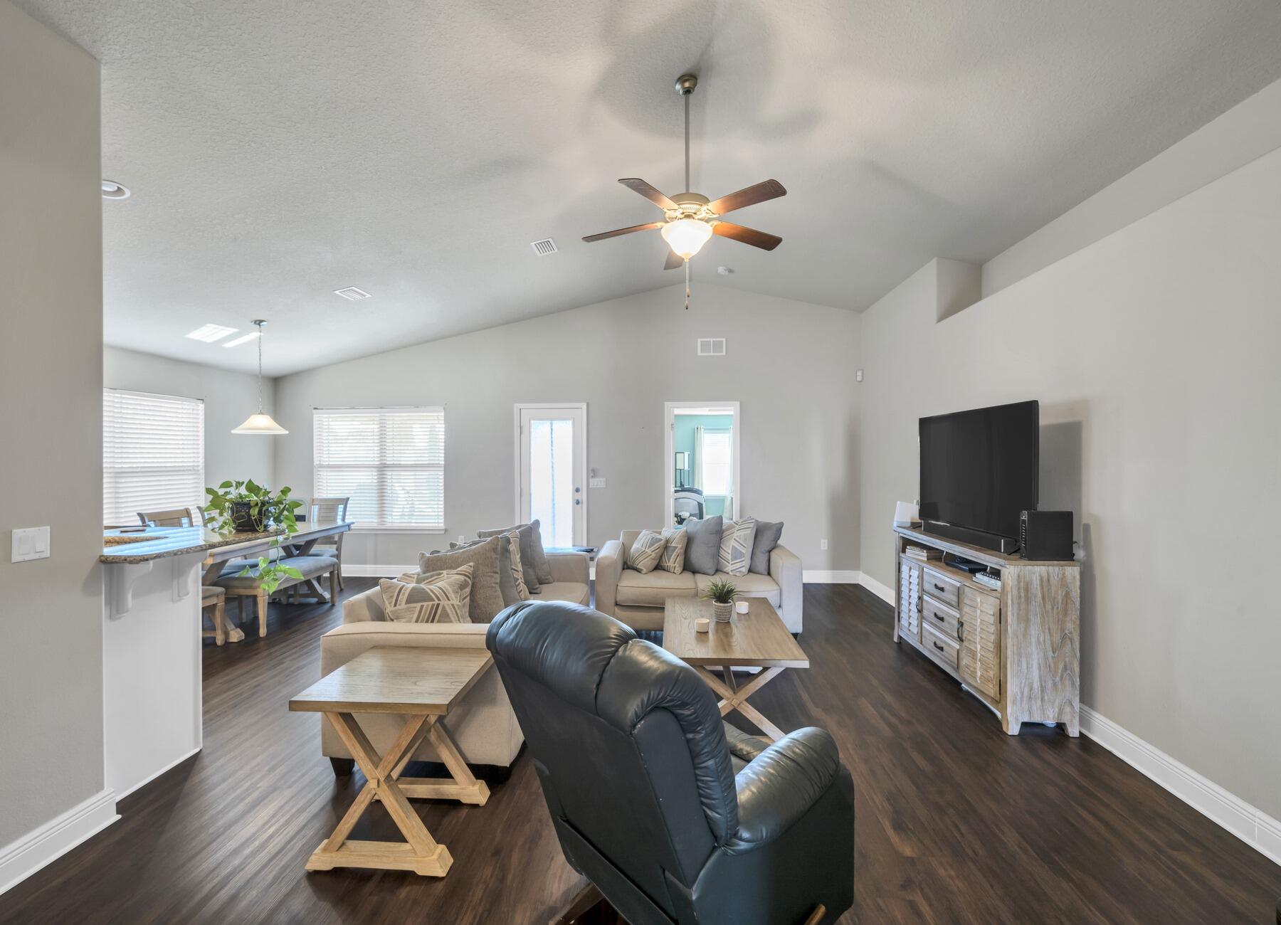 ALICIA PLACE - Residential Lease