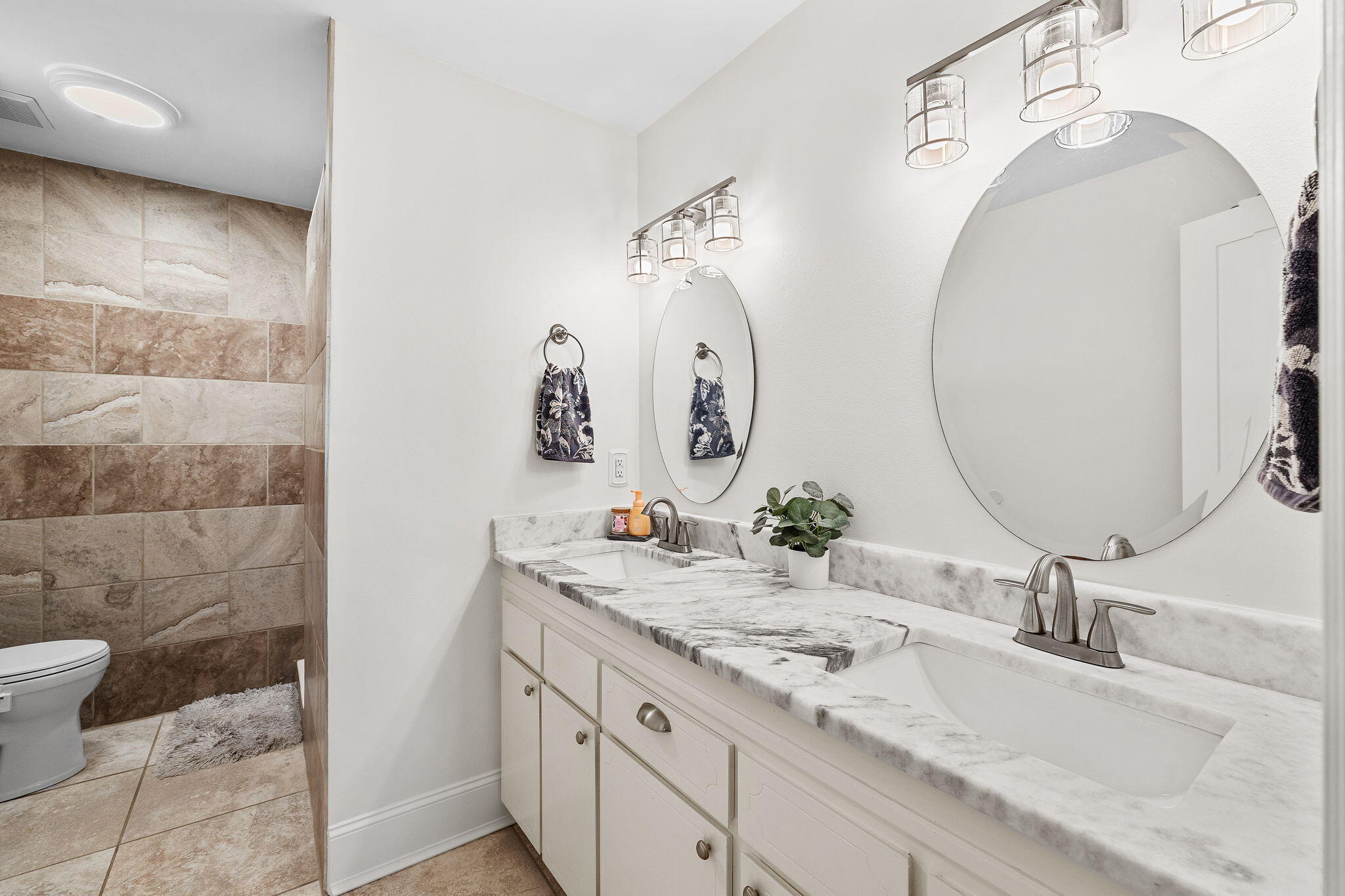 KELL-AIRE GARDENS - Residential