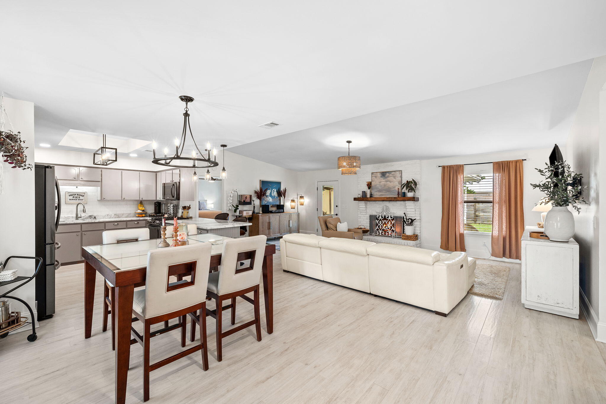 KELL-AIRE GARDENS - Residential