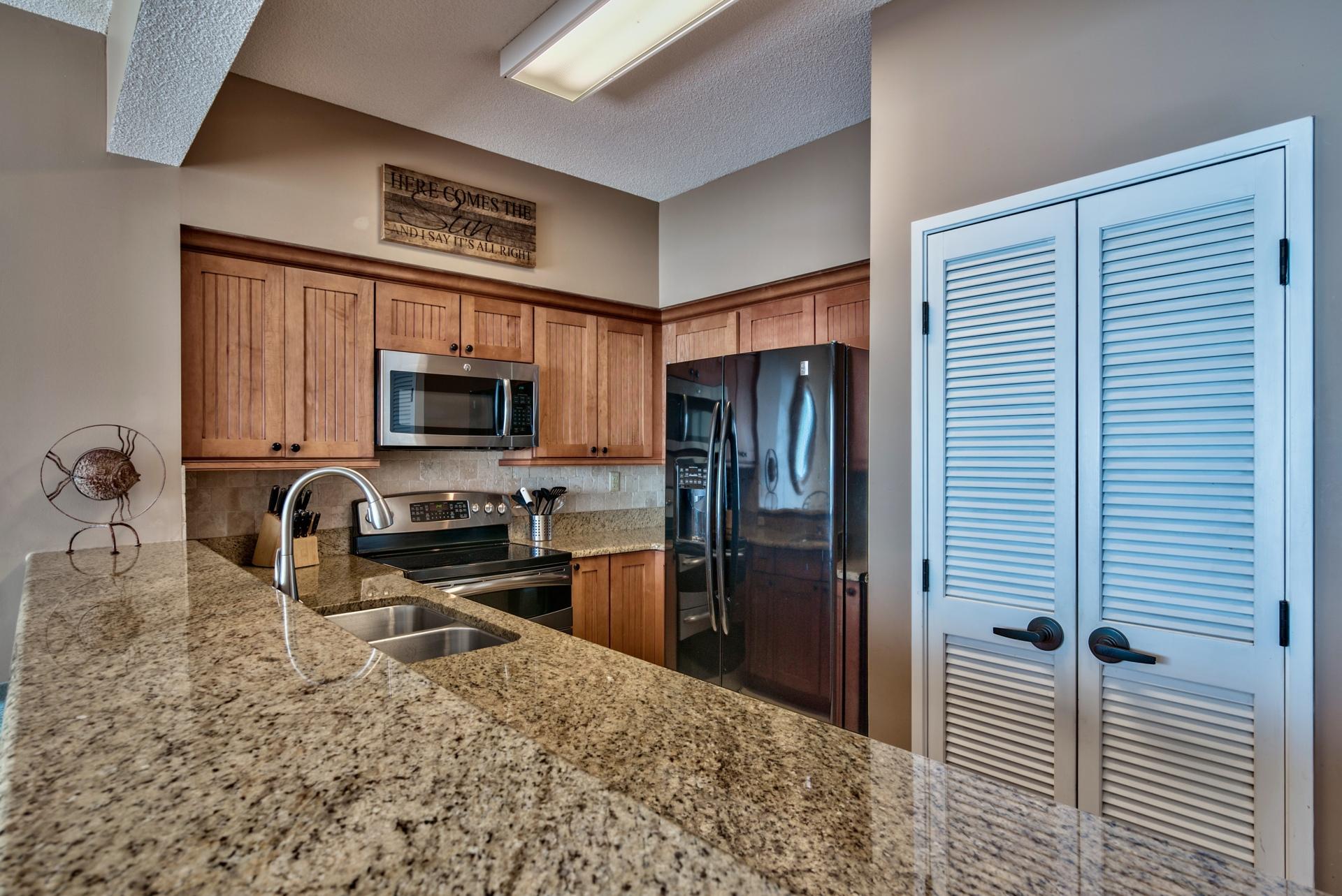 TIDES AT TOPS'L - Residential