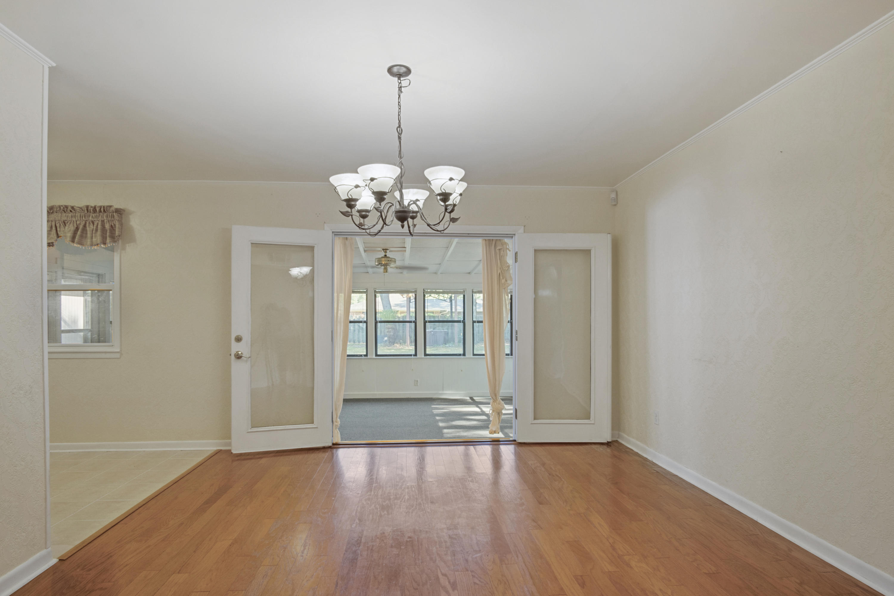 COLLEGE WOOD - Residential