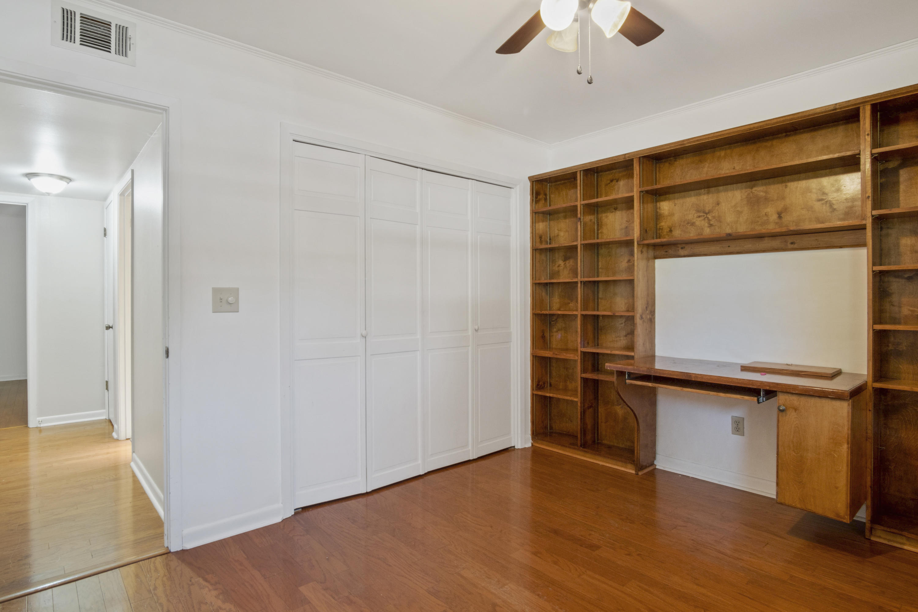 COLLEGE WOOD - Residential