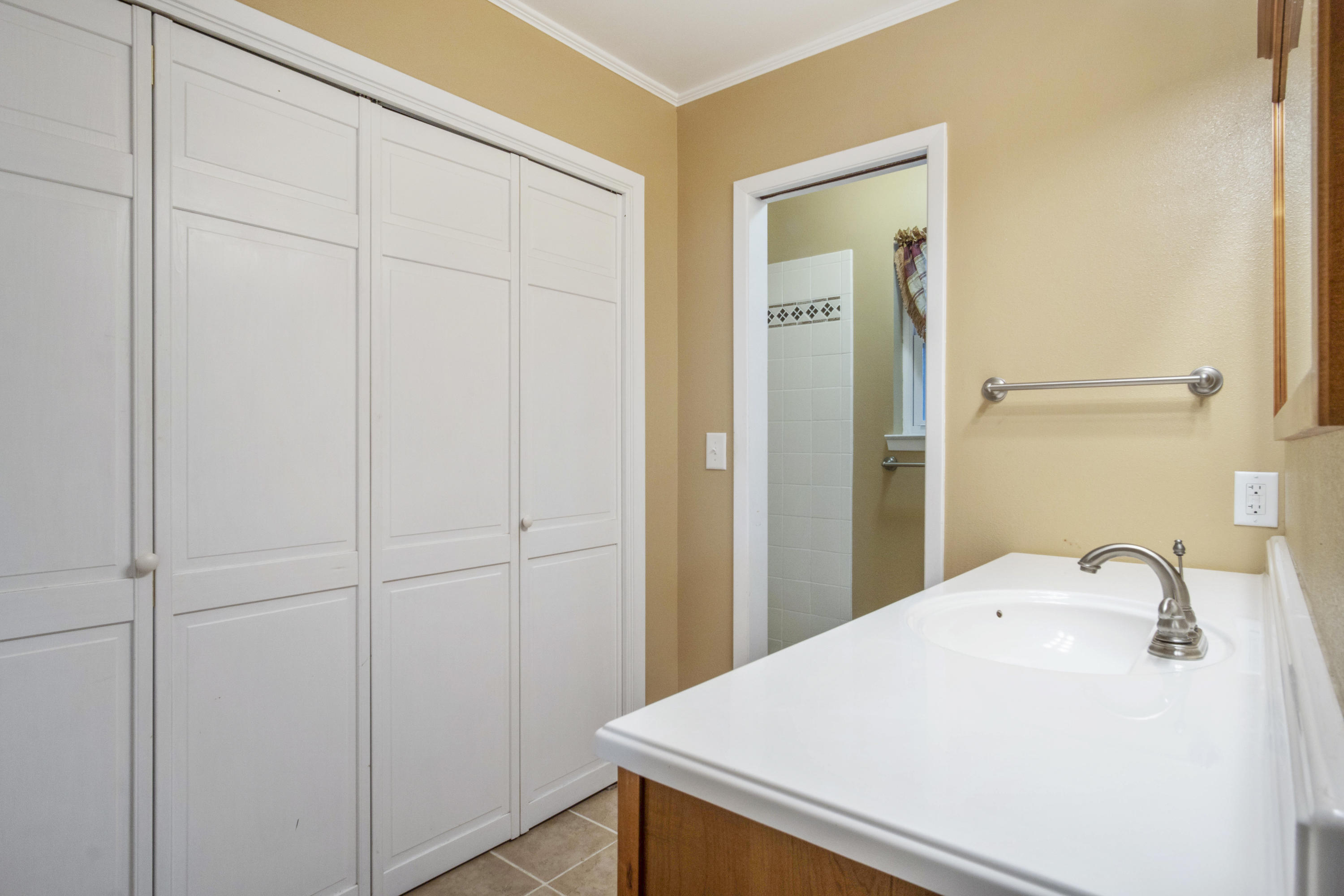 COLLEGE WOOD - Residential