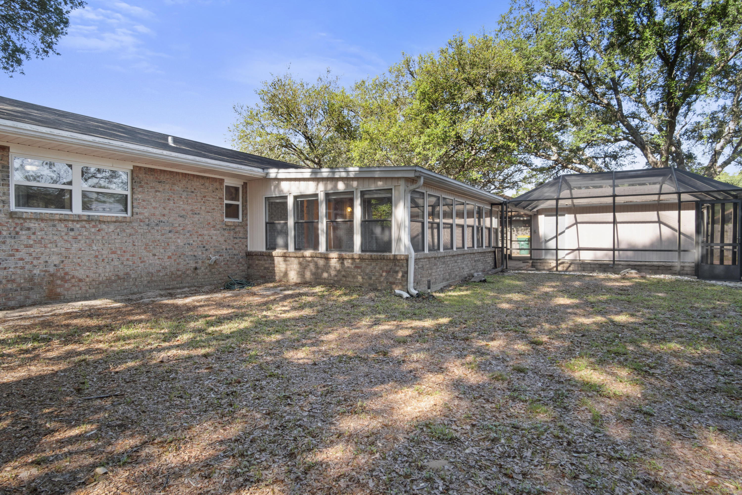 COLLEGE WOOD - Residential