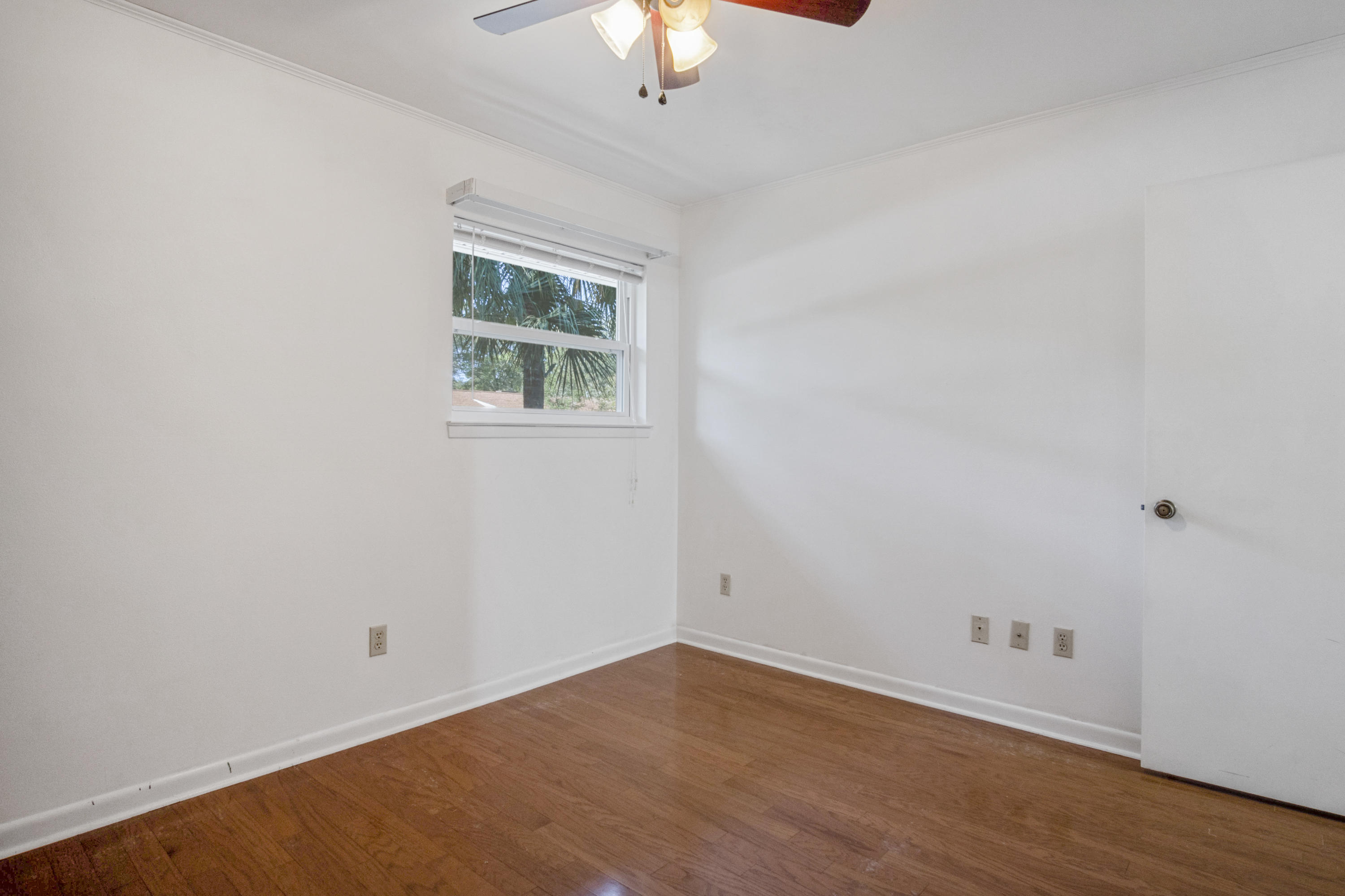 COLLEGE WOOD - Residential