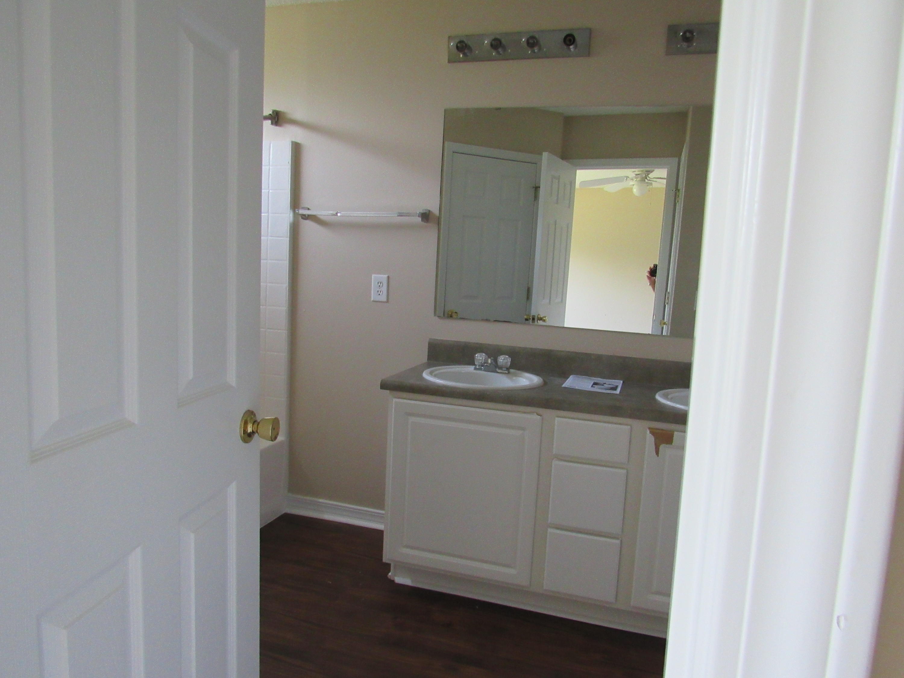 HIDDEN SHORES - Residential