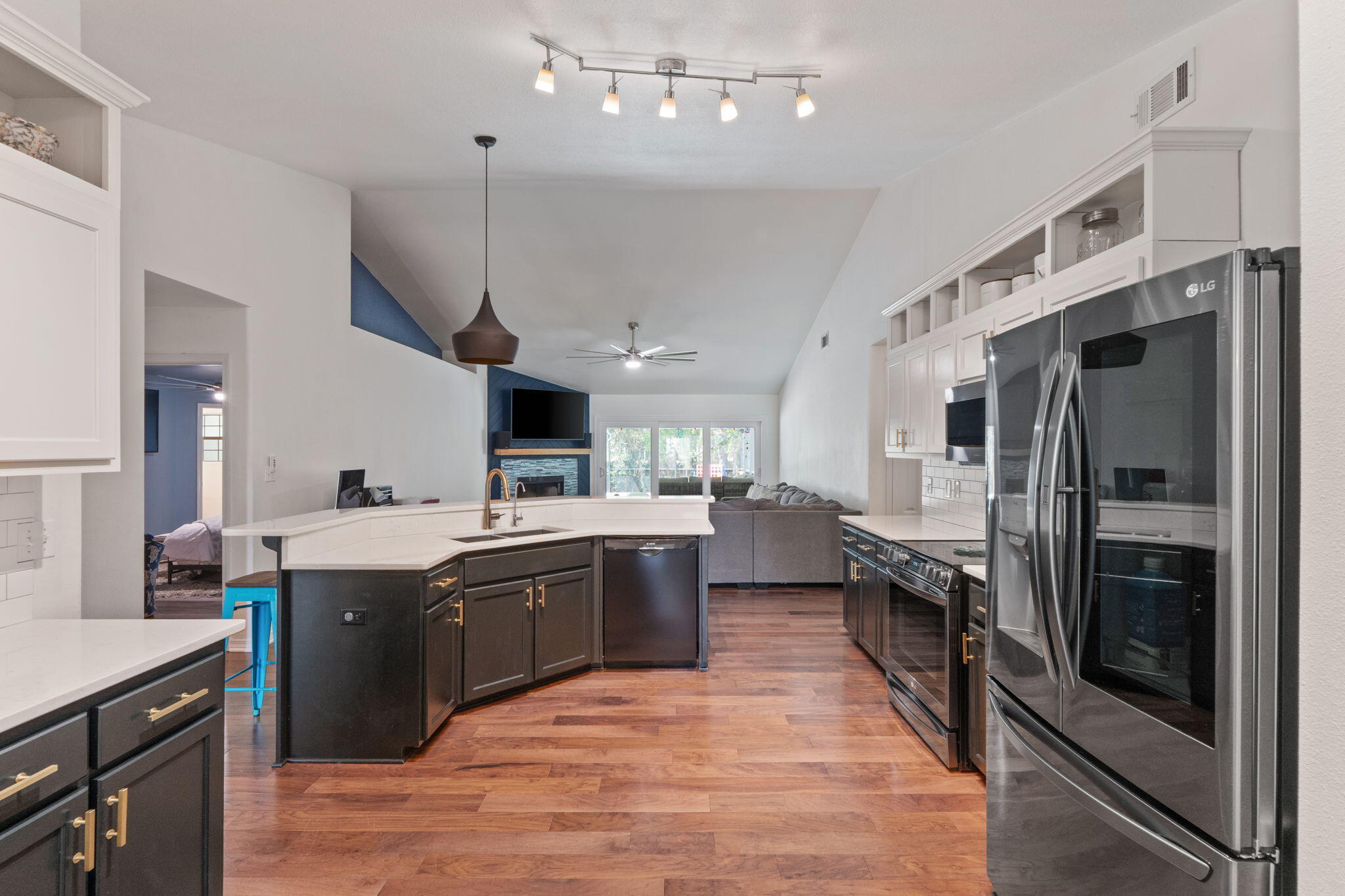 HOLLEY BY THE SEA - Residential