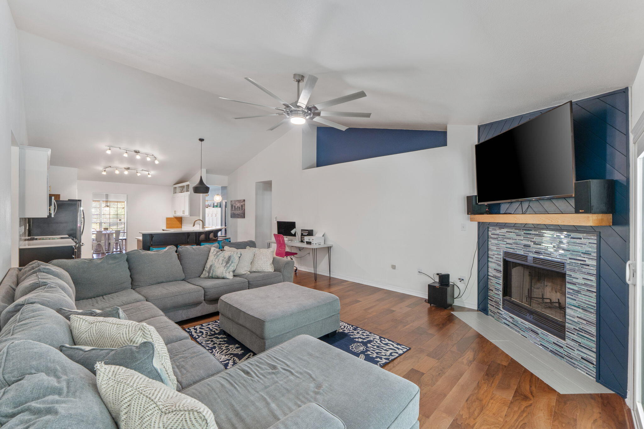 HOLLEY BY THE SEA - Residential