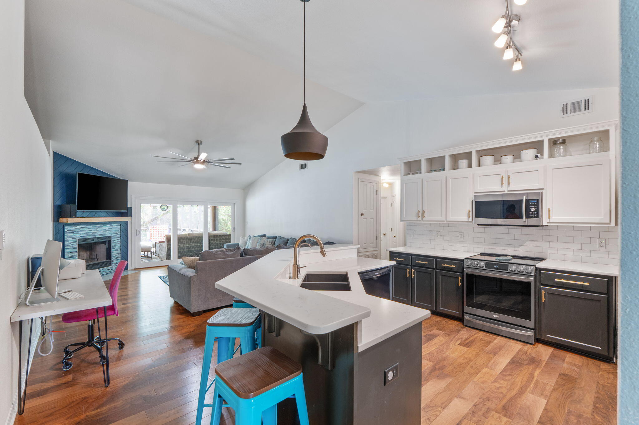 HOLLEY BY THE SEA - Residential