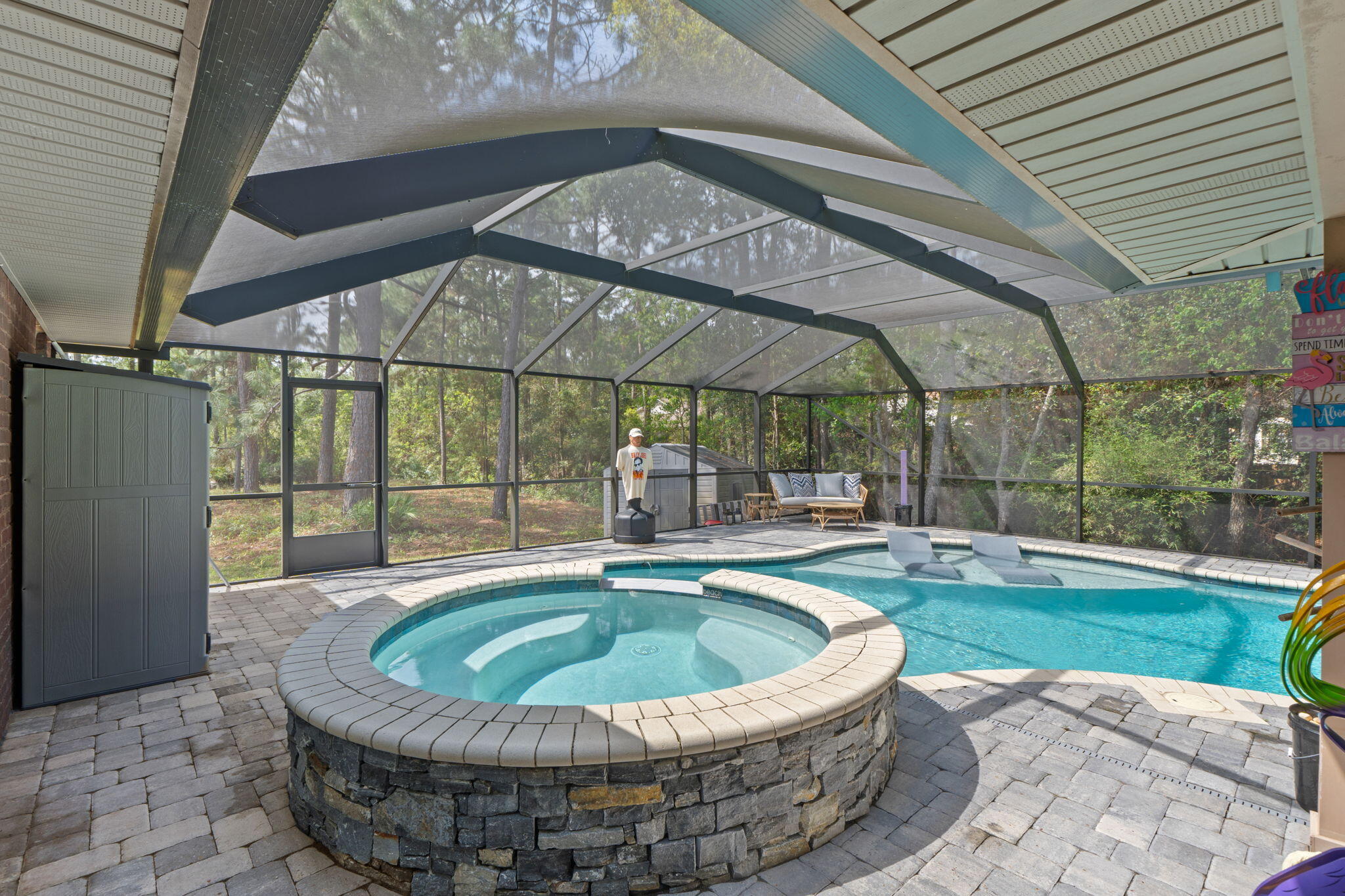HOLLEY BY THE SEA - Residential