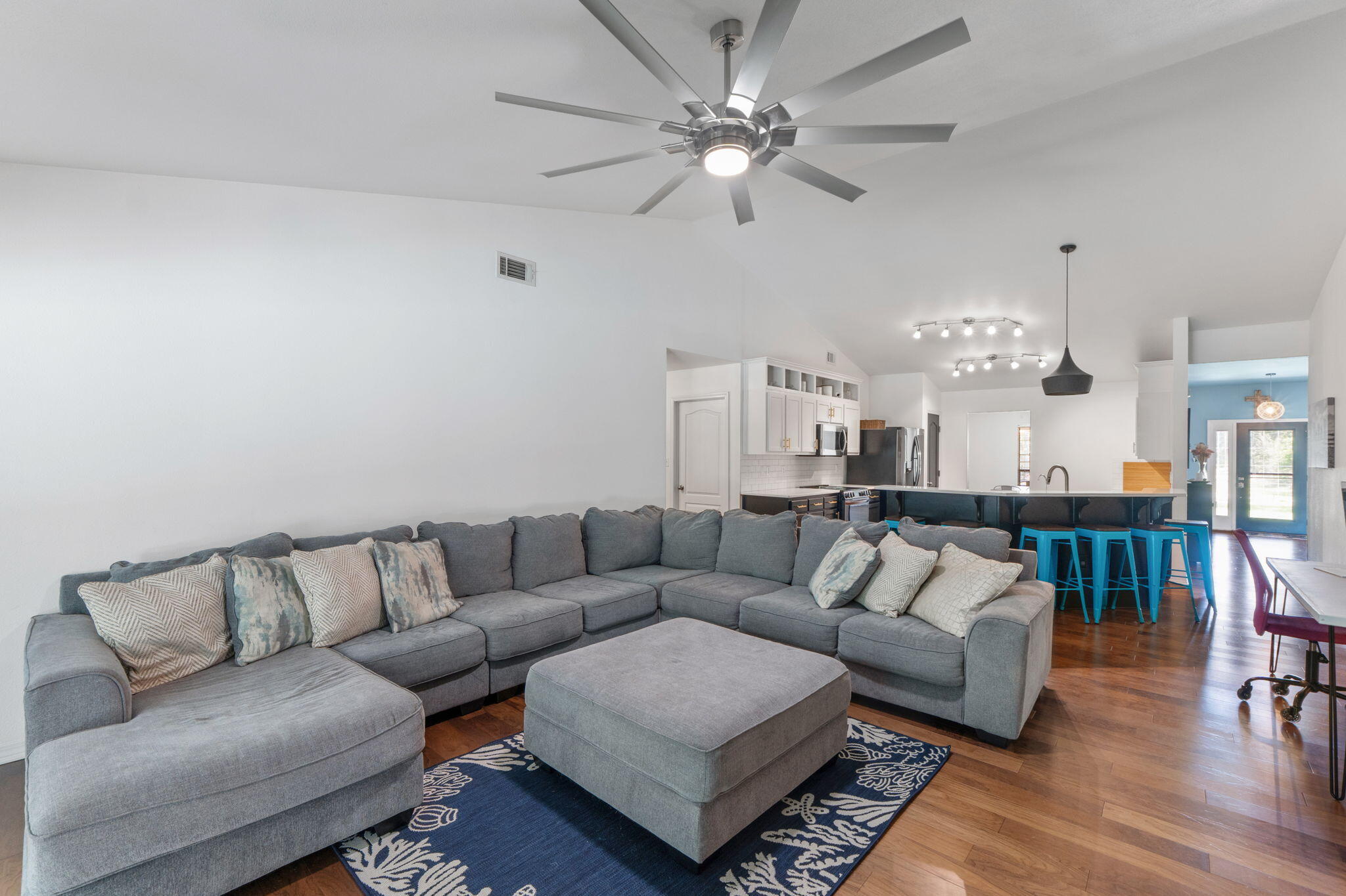 HOLLEY BY THE SEA - Residential