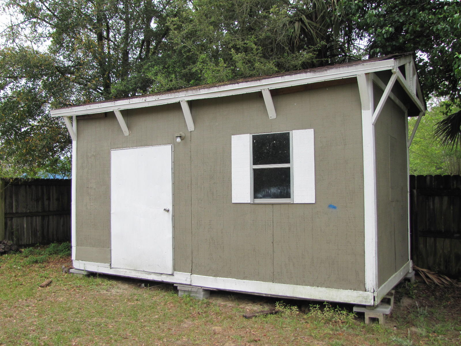 CRESTVIEW - Residential Lease